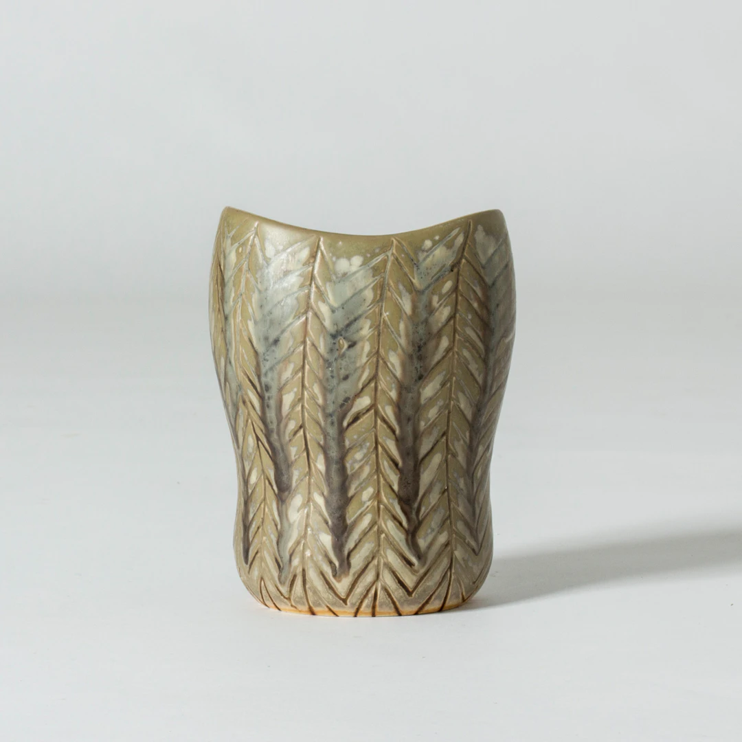 Unique stoneware vase by Carl-Harry Stålhane