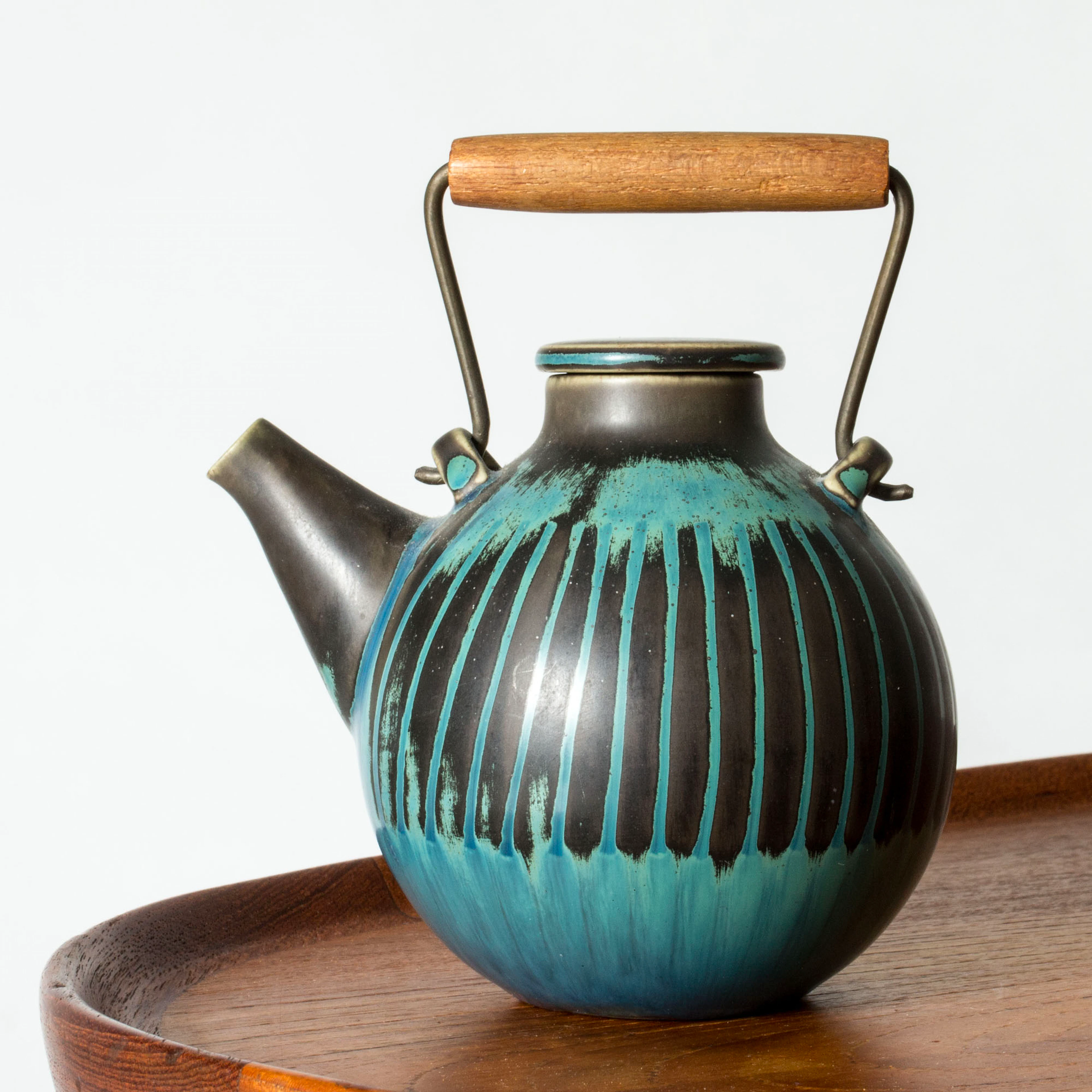 Stoneware teapot by Stig Lindberg