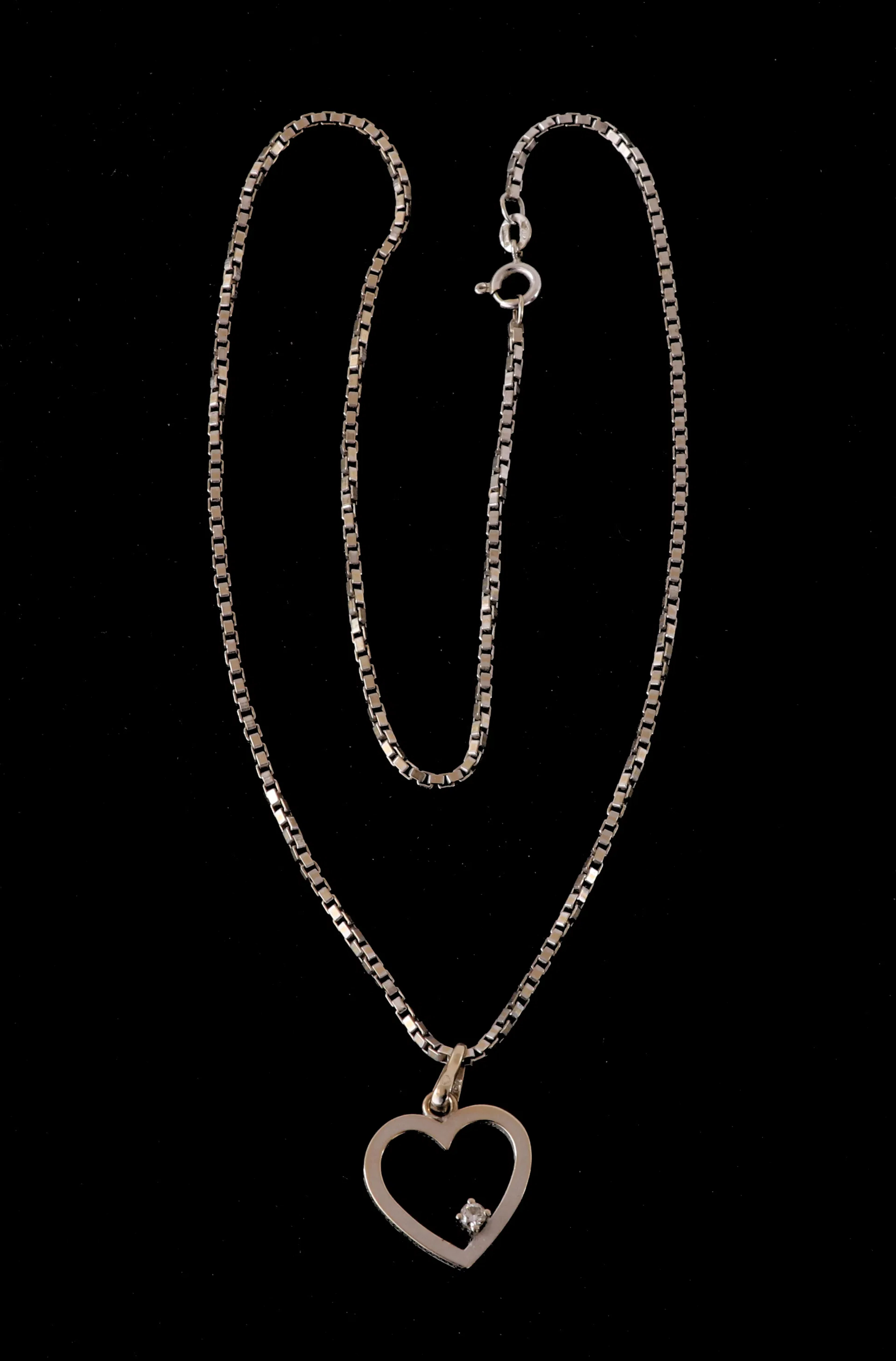 Halsband med hänge, 18k vitguld