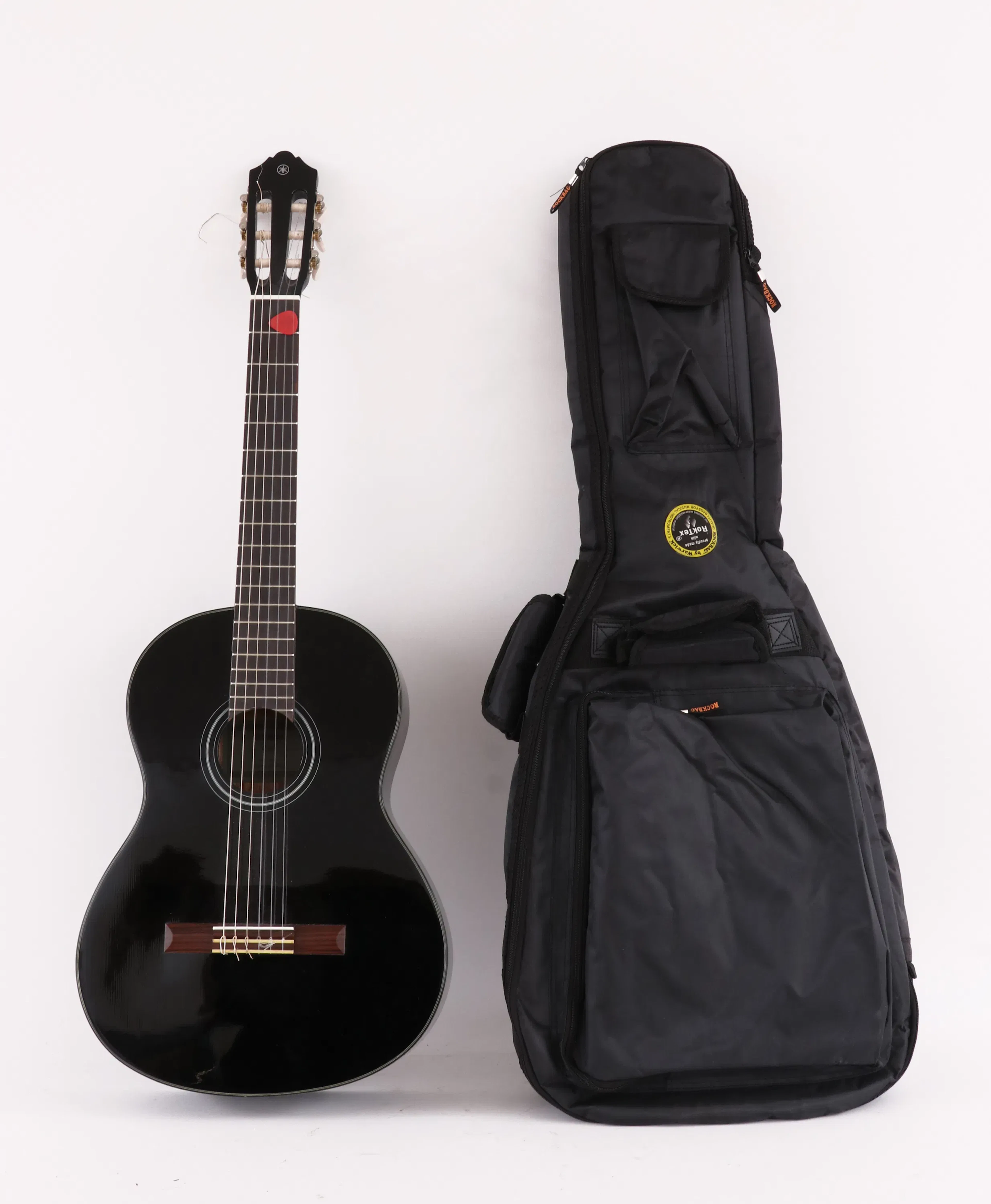 Akustisk gitarr, Yamaha C-40