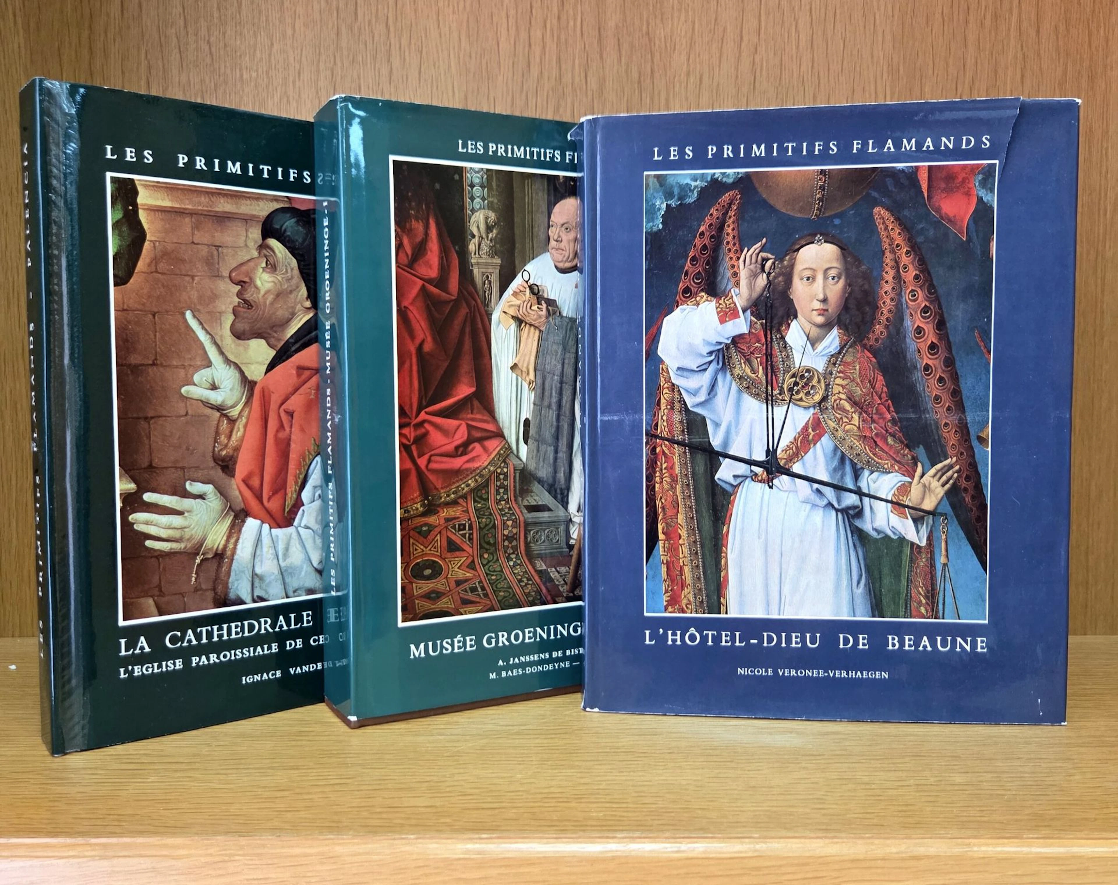 Set of three volumes on Flemish primitive painting: - Lot 541