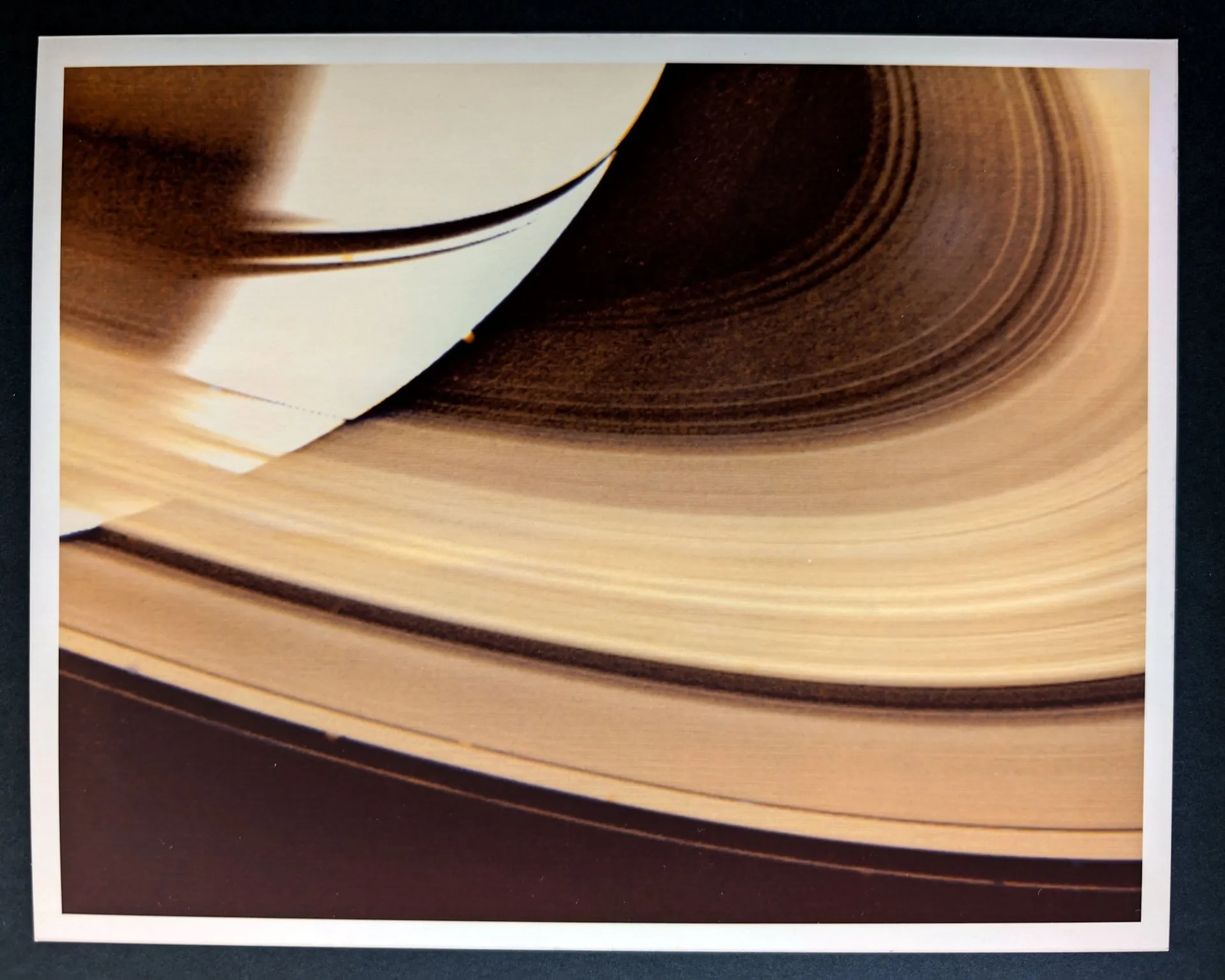 NASA. VOYAGER mission. Rare image of the rings of the planet - Lot 152
