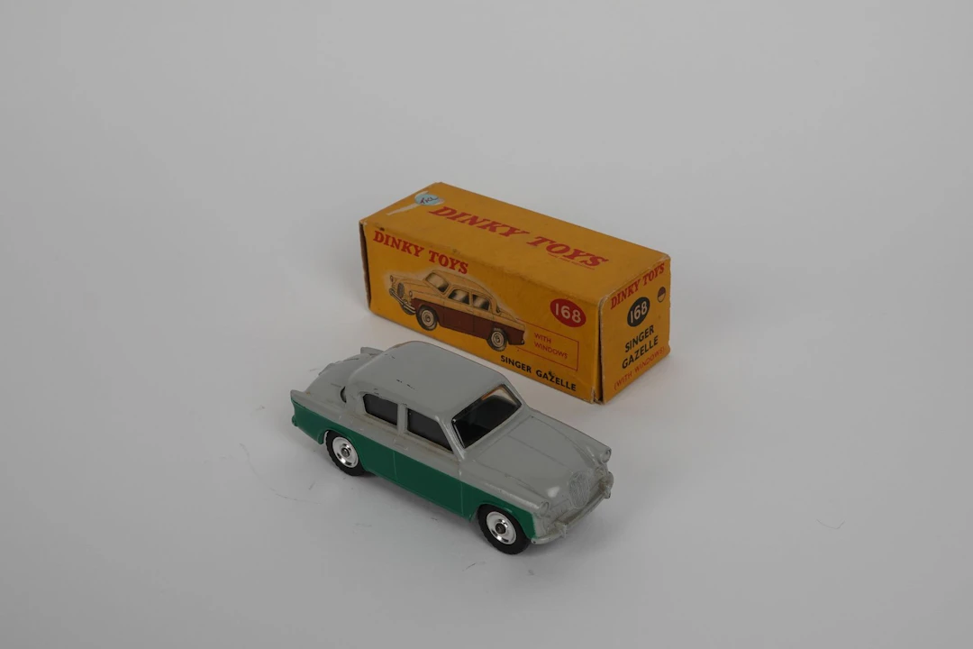 DINKY TOYS - ENGLAND (1) - Lot 56