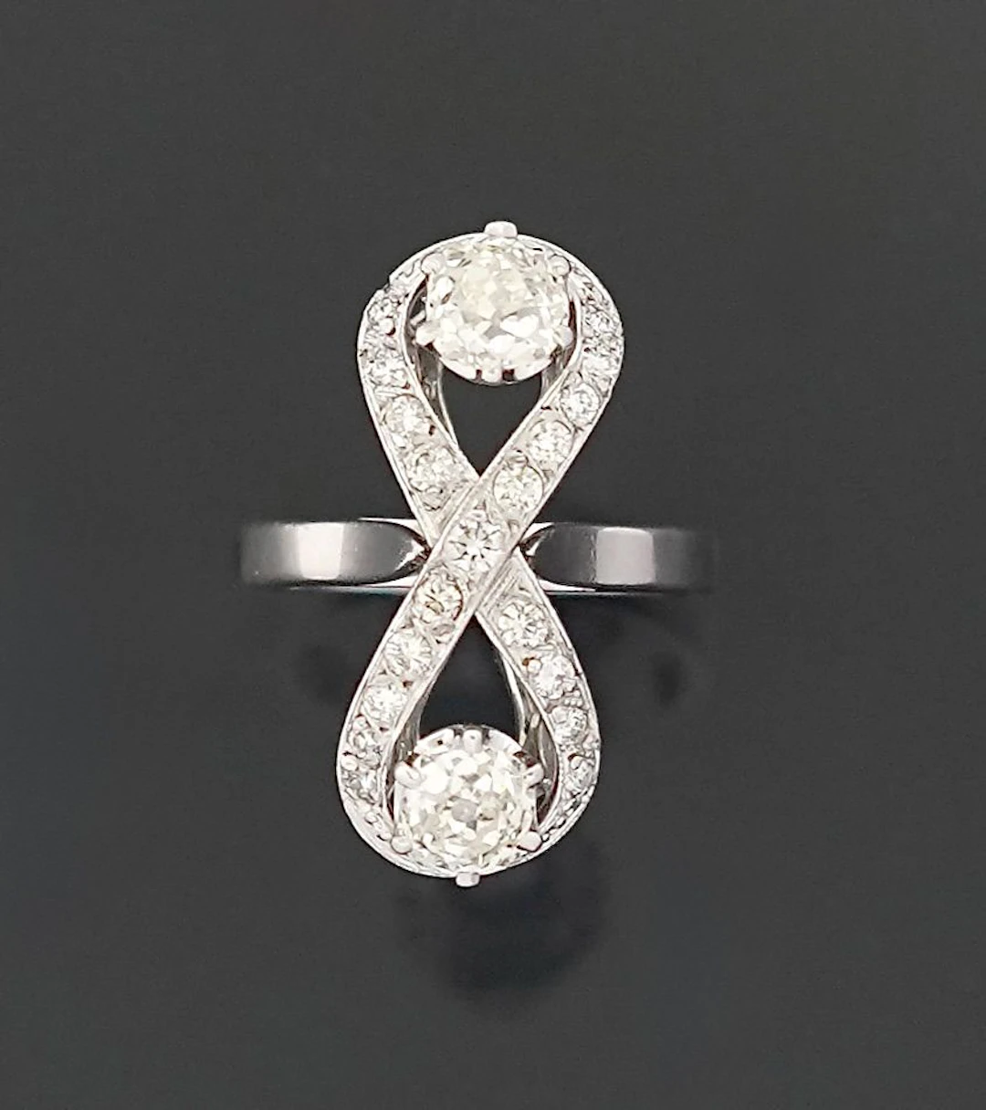 "Toi et Moi" ring in 18K white gold (750 parts per thousand) - Lot 270