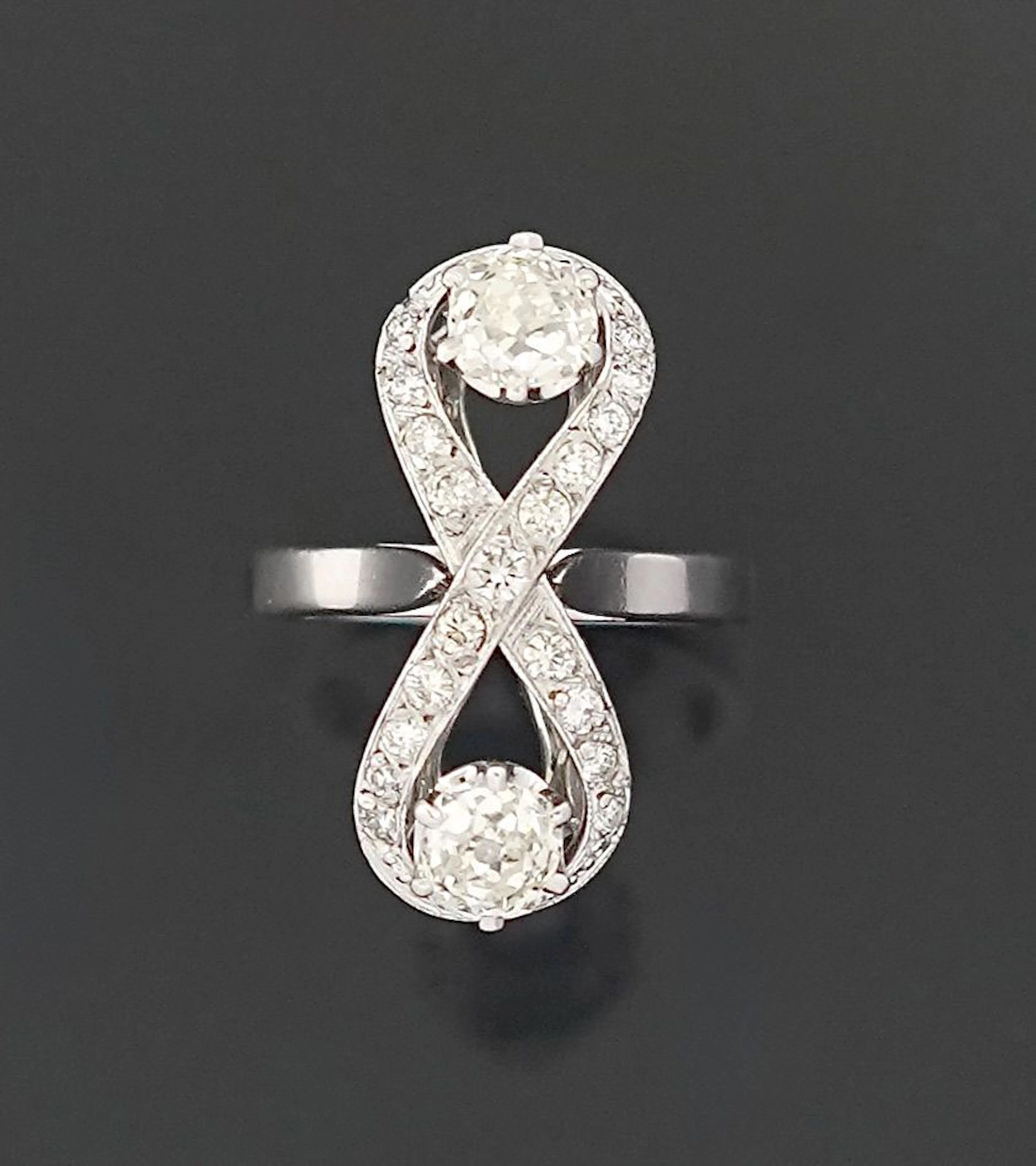 "Toi et Moi" ring in 18K white gold (750 parts per thousand) - Lot 270