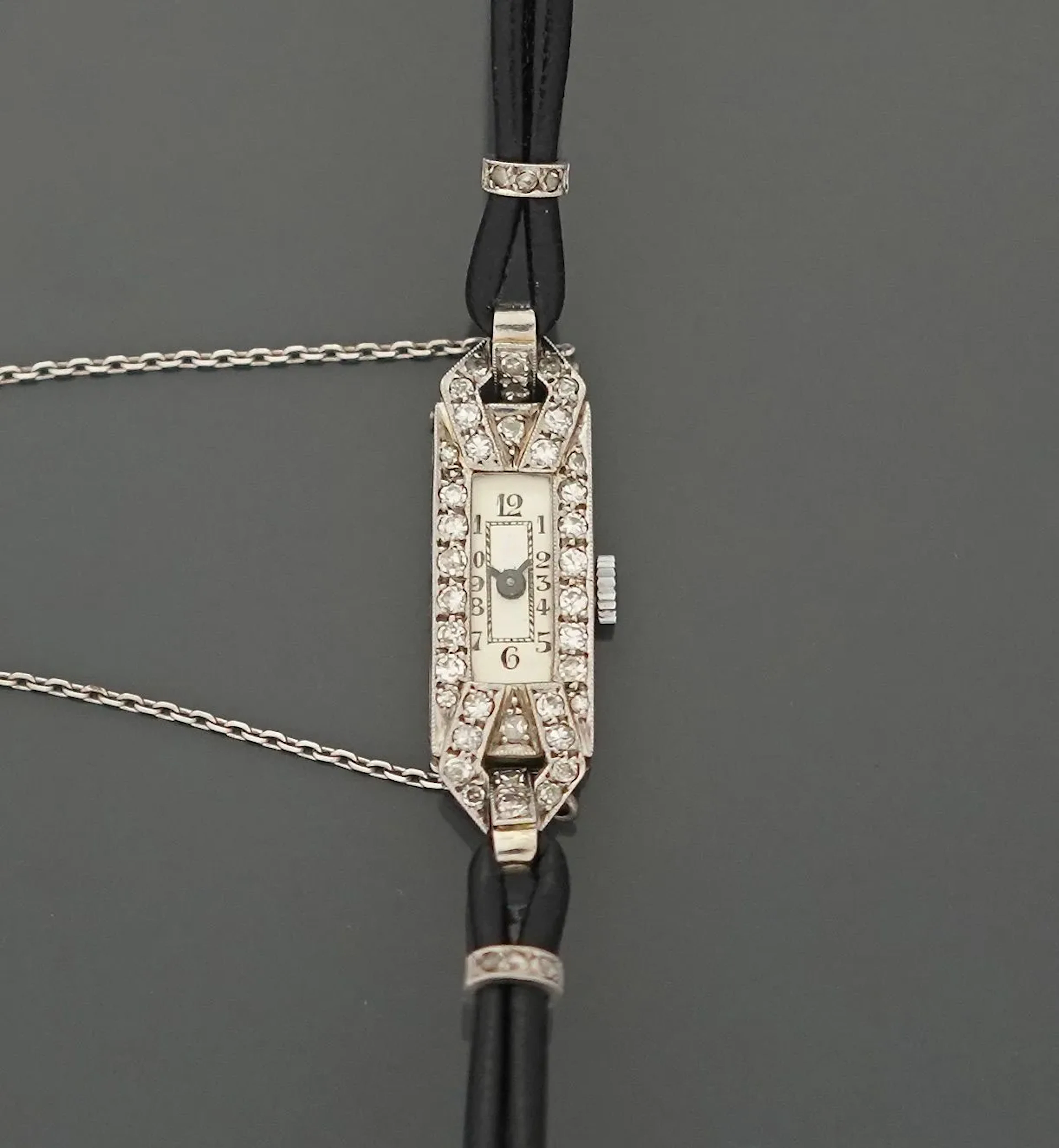 Rare ladies' "cocktail" wristwatch - Lot 333