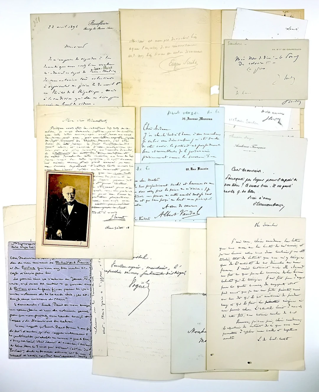 FRENCH ACADEMY (S to V). 16 items (autograph letters, signed - Lot 628