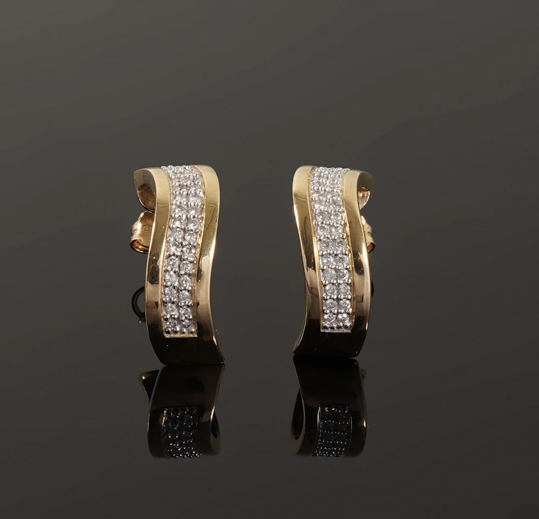 Pair of 18K yellow gold earrings (750) featuring two rows of - Lot 115