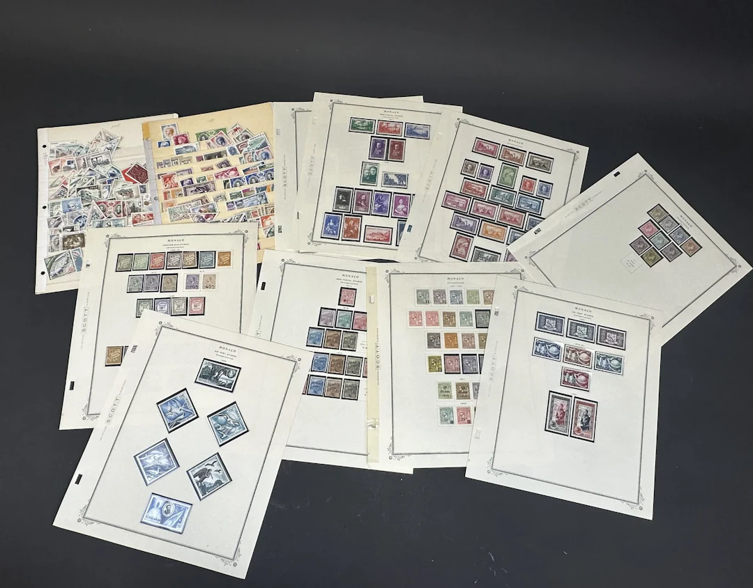 Monaco: Collection of Monaco stamps featuring numerous fine - Lot 71