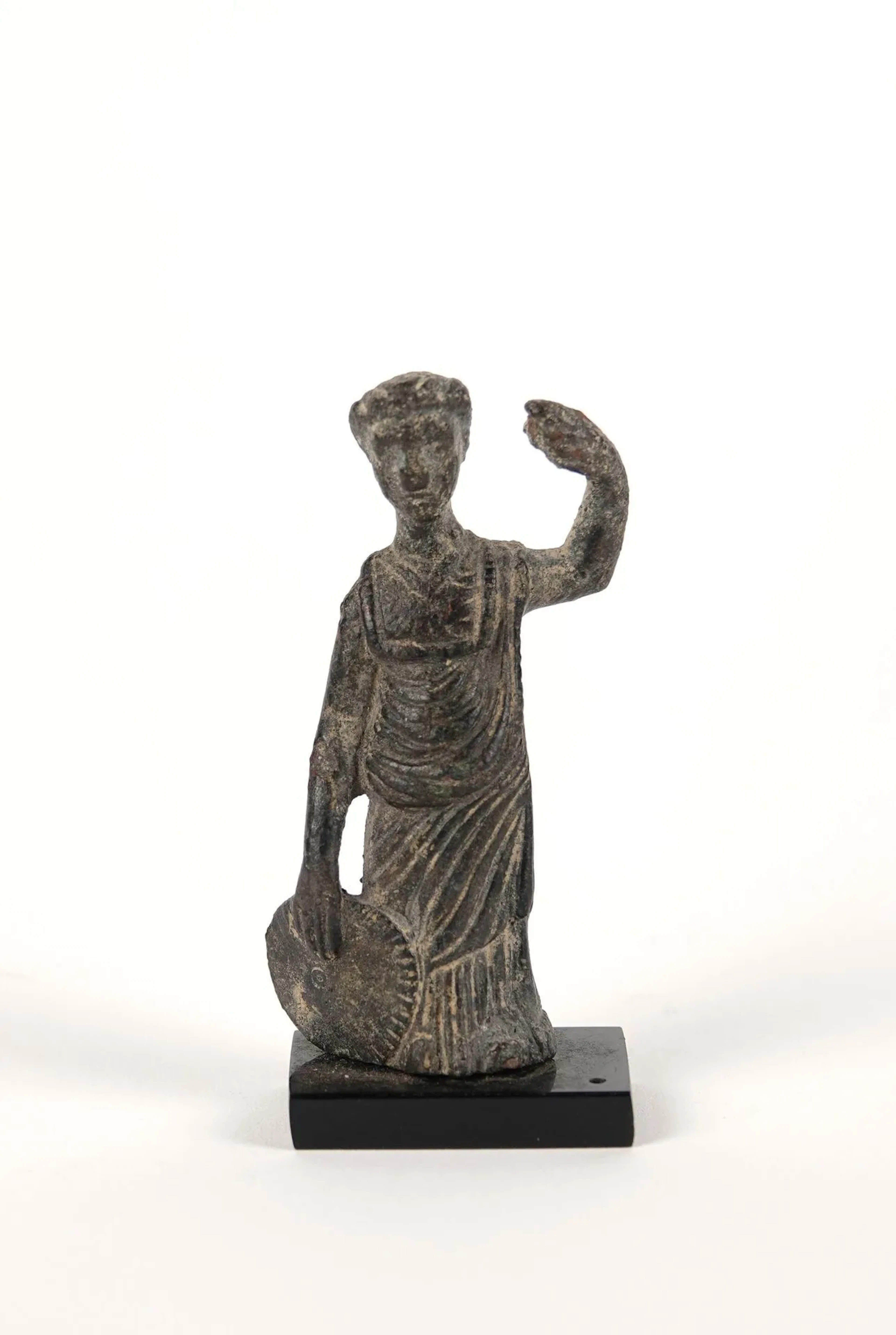 Statuette depicting Athena with her hand resting on a shield - Lot 252