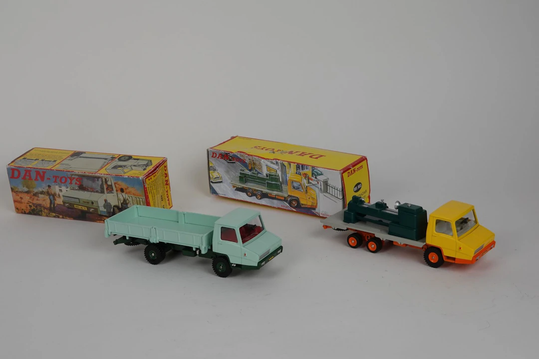 DAN TOYS - CHINA (2) - Lot 8