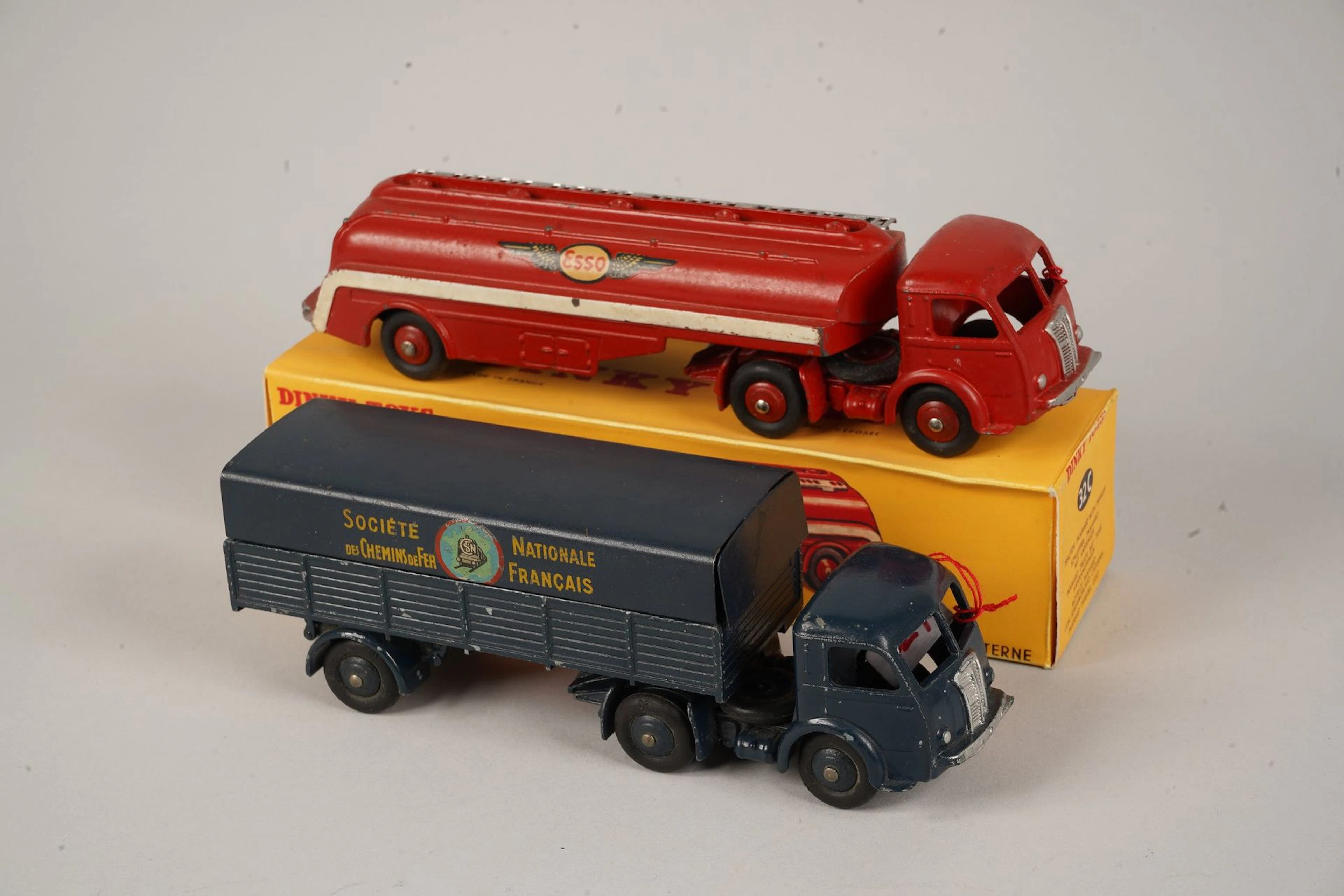 DINKY TOYS - FRANCE (2) - Lot 191