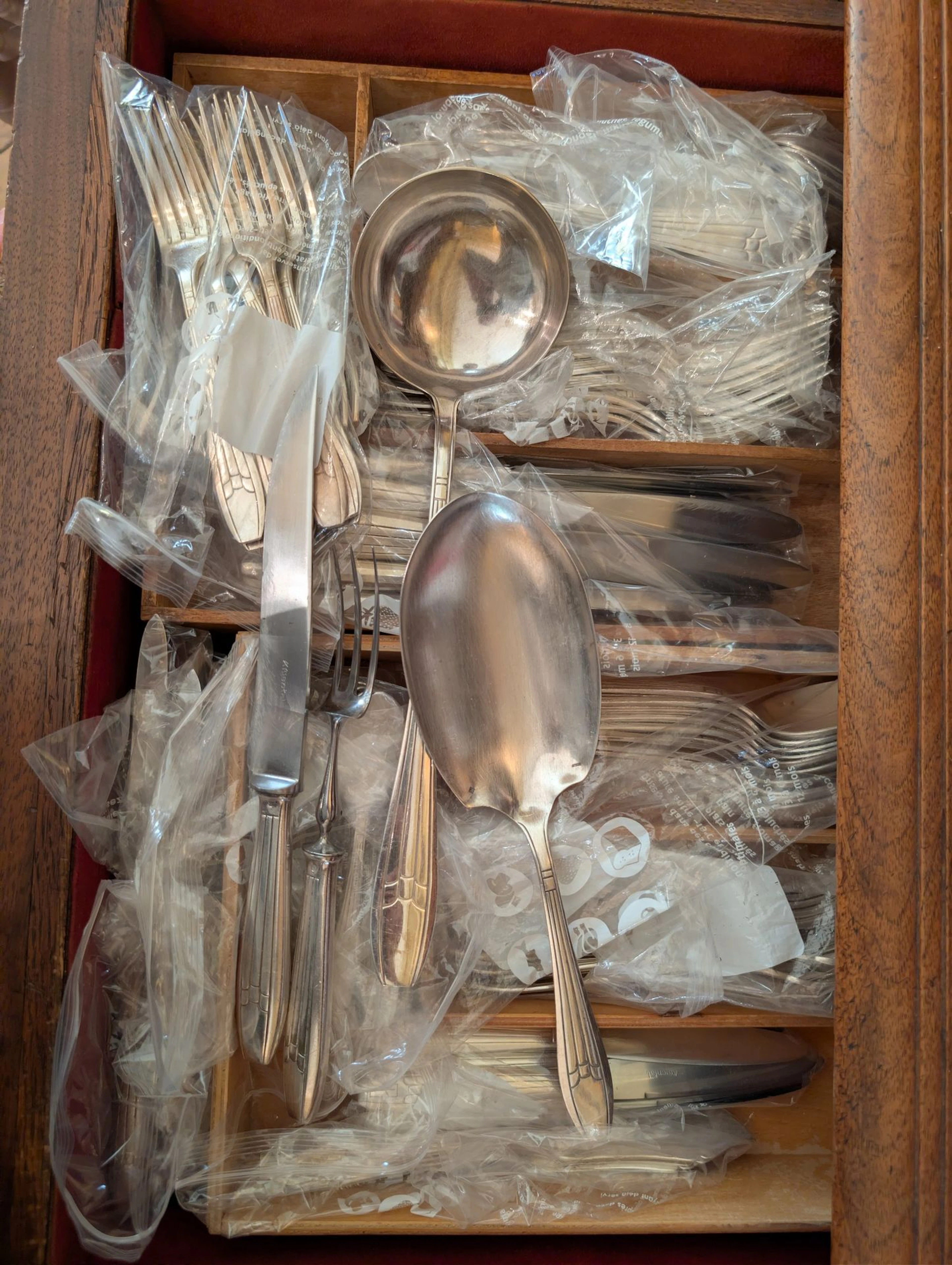 ARGENTAL Silver plated tableware set with Art Deco motifs - Lot 610