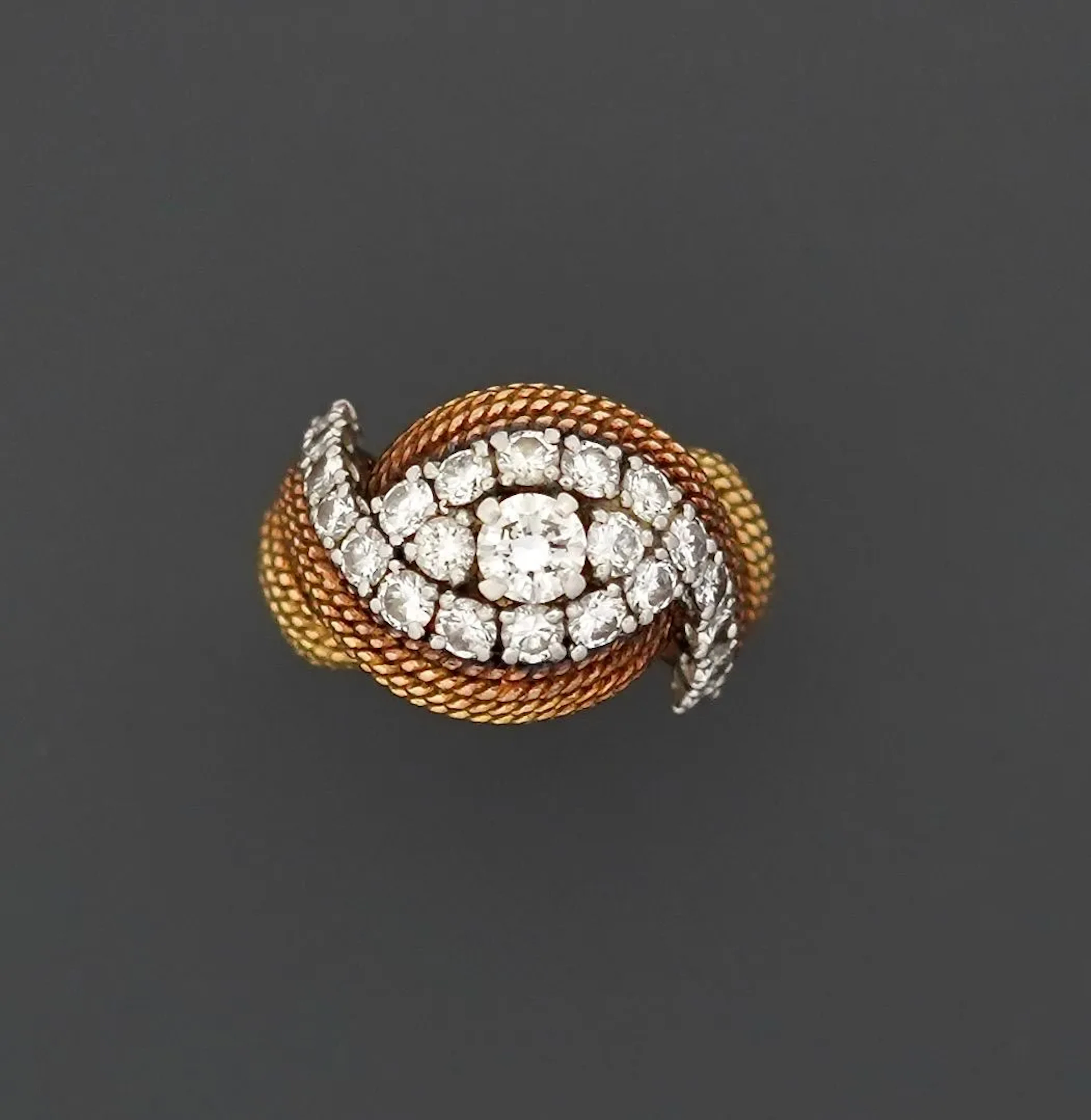 Original and beautiful ring in 18K yellow gold 750 thousandt - Lot 190