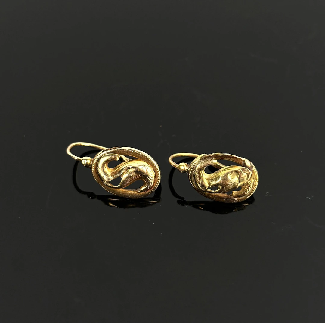 A pair of 18k yellow gold (750) openwork dormeuse earrings f - Lot 165