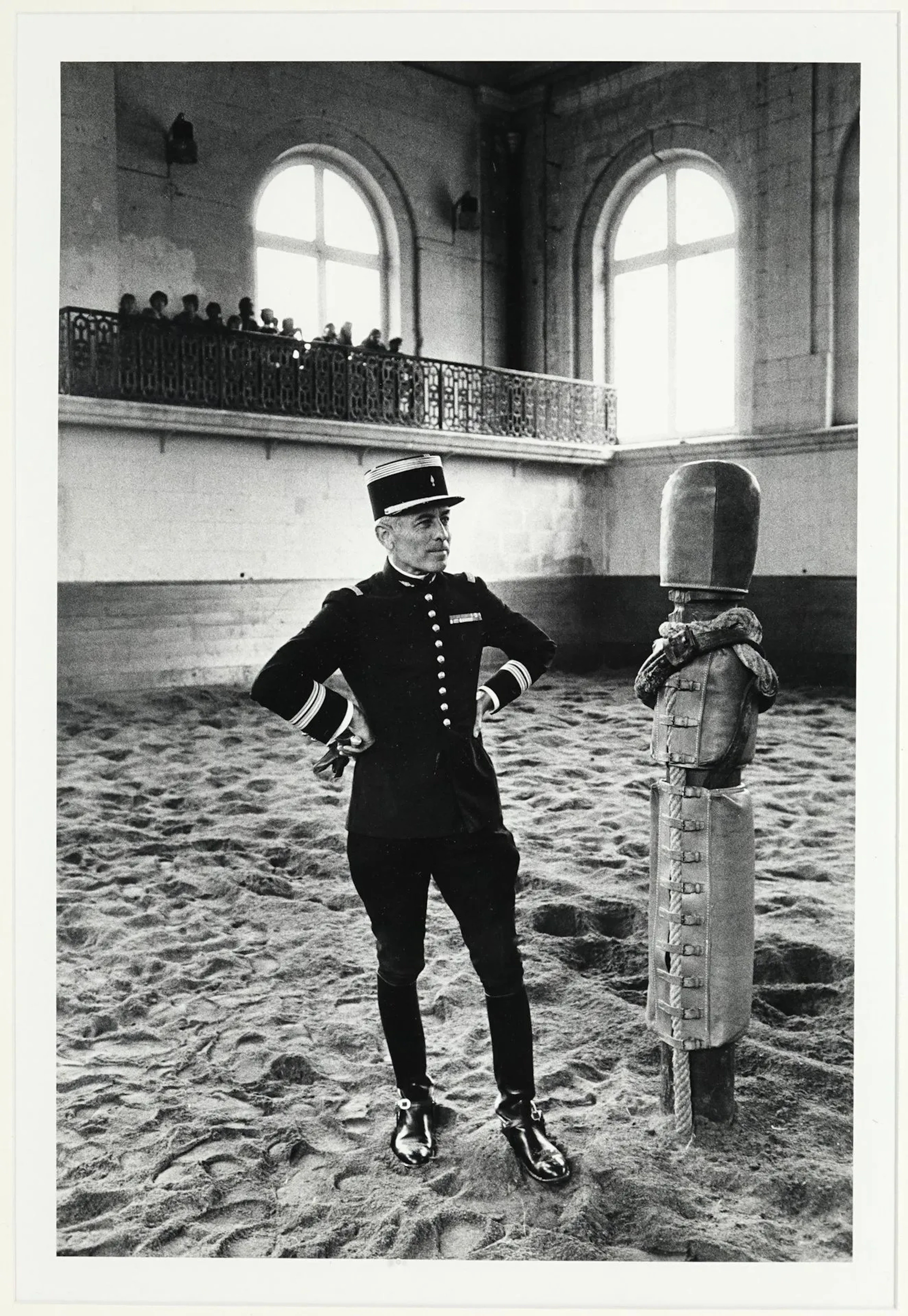 Helmut NEWTON (1920-2004). The black frame of Saumur. Circa - Lot 108