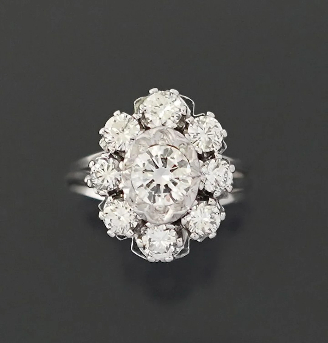 An 18K rhodium-plated white gold ring (750 parts per thousan - Lot 275