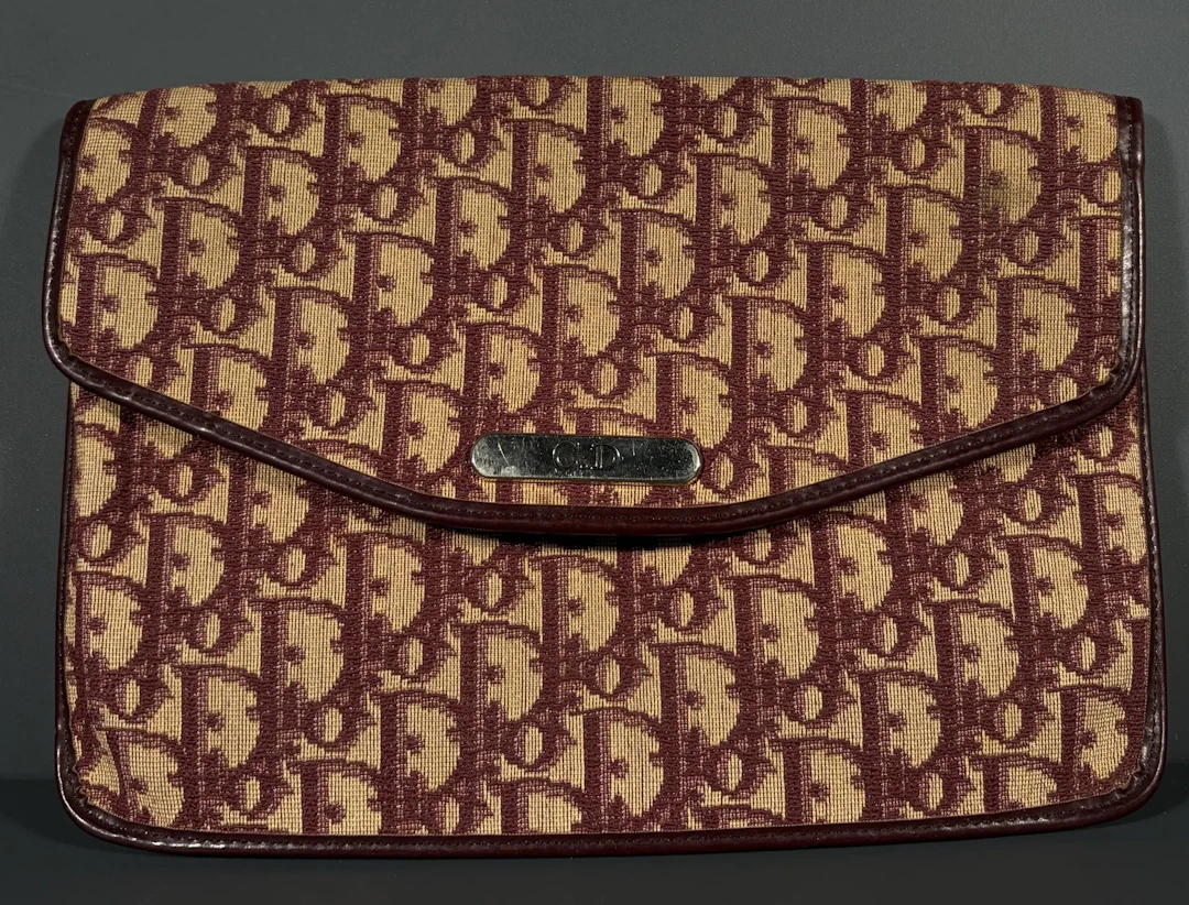 CHRISTIAN DIOR - Lot 32