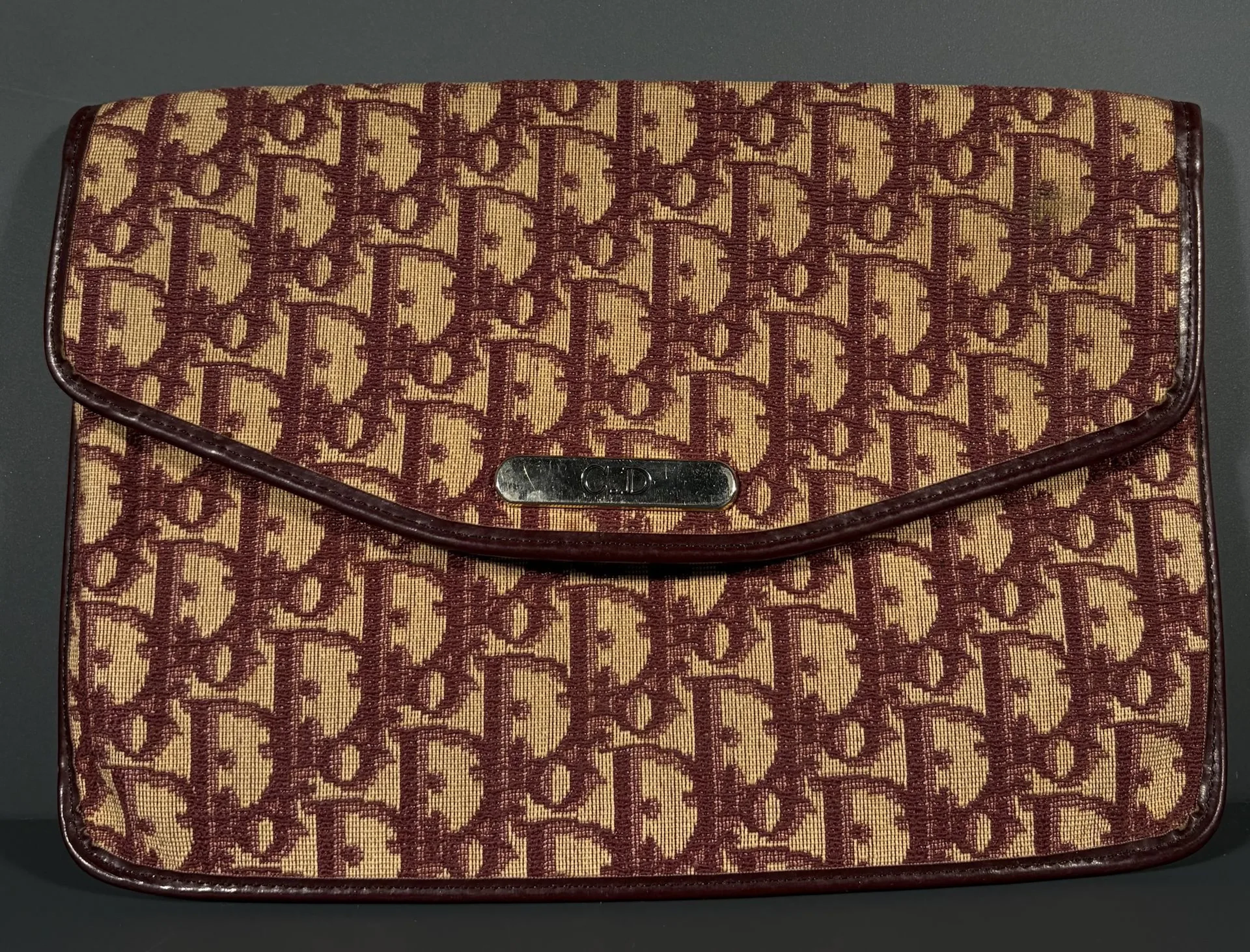 CHRISTIAN DIOR - Lot 32