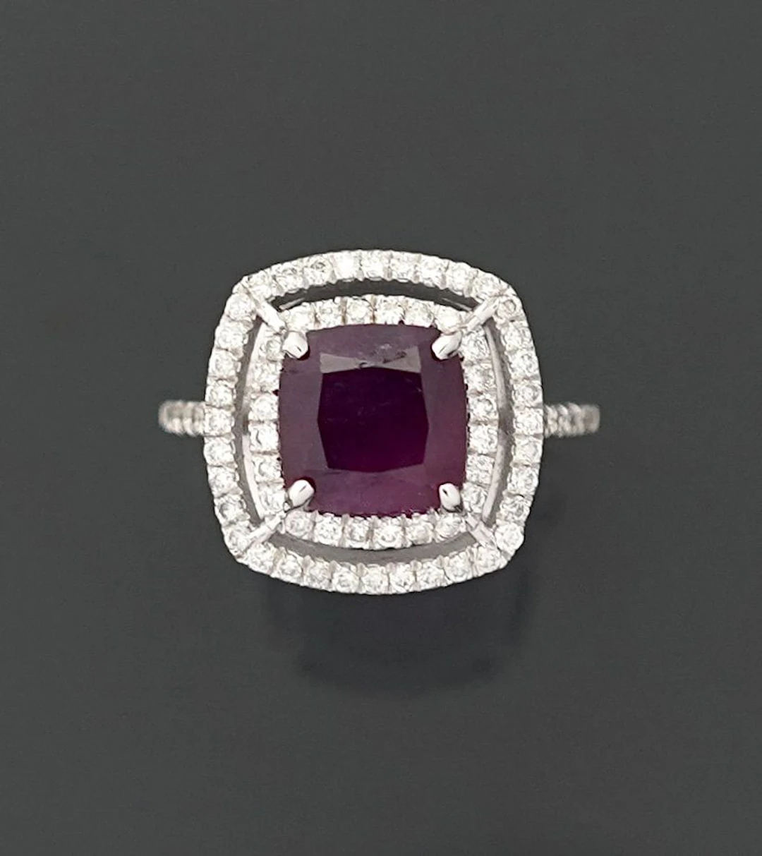 An 18k white gold ring (750) set with a 3.11-carat unheated - Lot 301