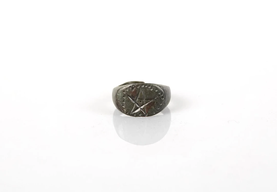 Magic ring decorated with a pentagram, protective magic - Lot 264