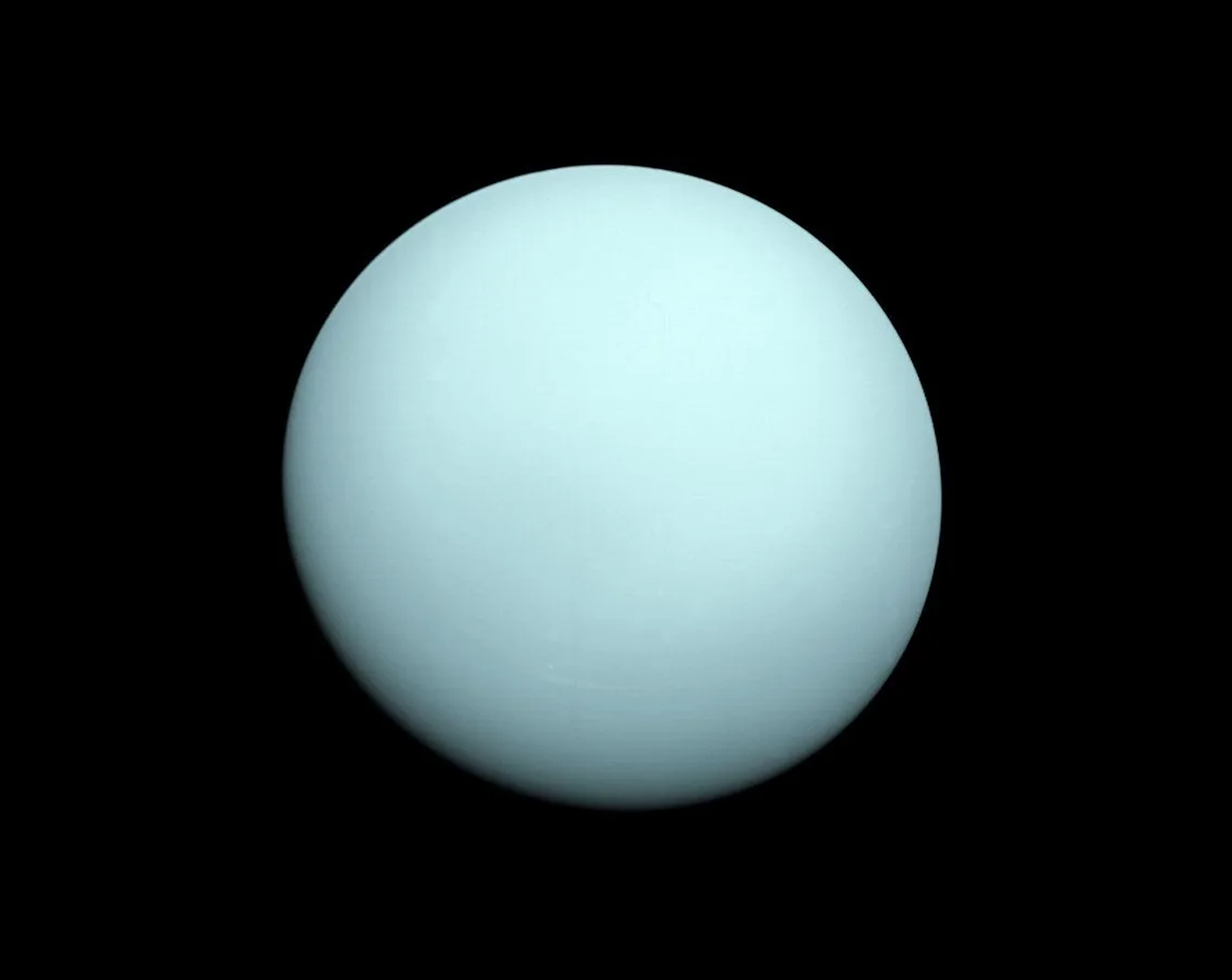 Voyager 2. Impressive view of the planet Uranus. Launched in - Lot 181