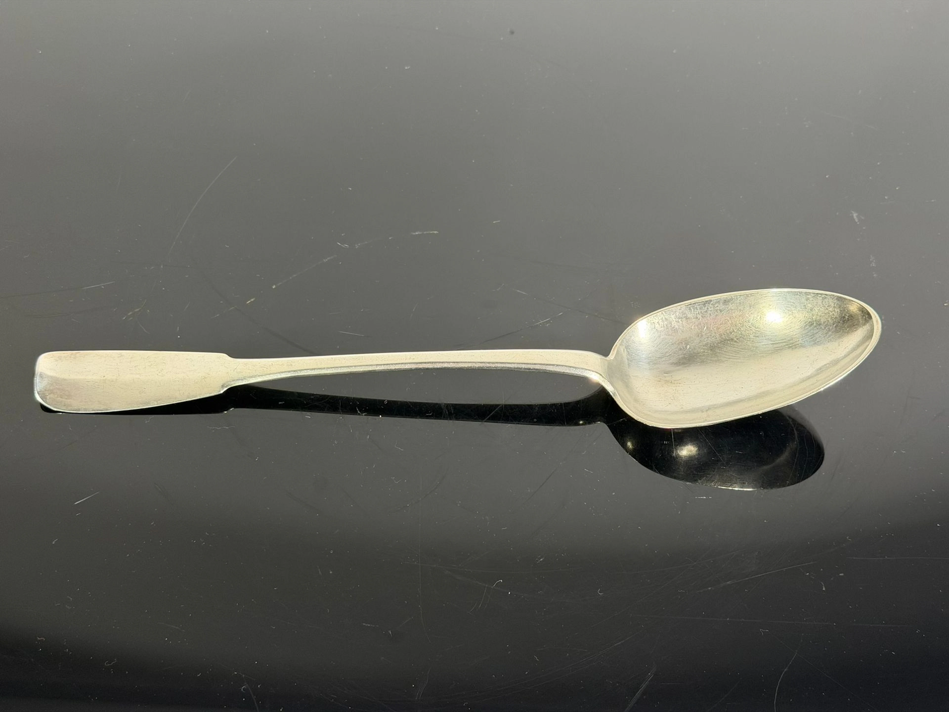 Parisian silver stewing spoon, 18th century. - Lot 289