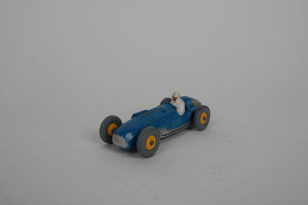 DINKY TOYS - ENGLAND (1) - Lot 62