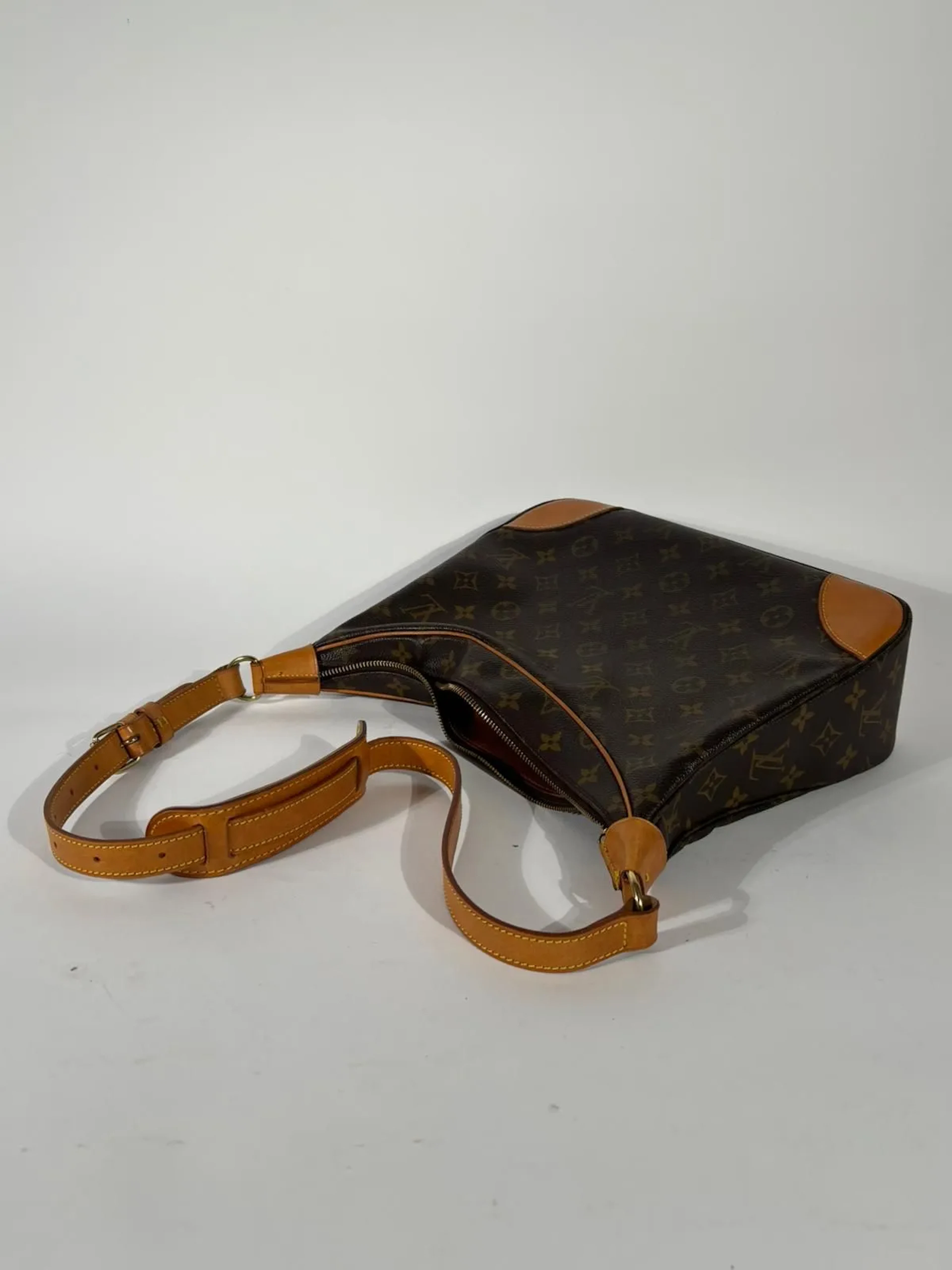 LOUIS VUITTON - Lot 72