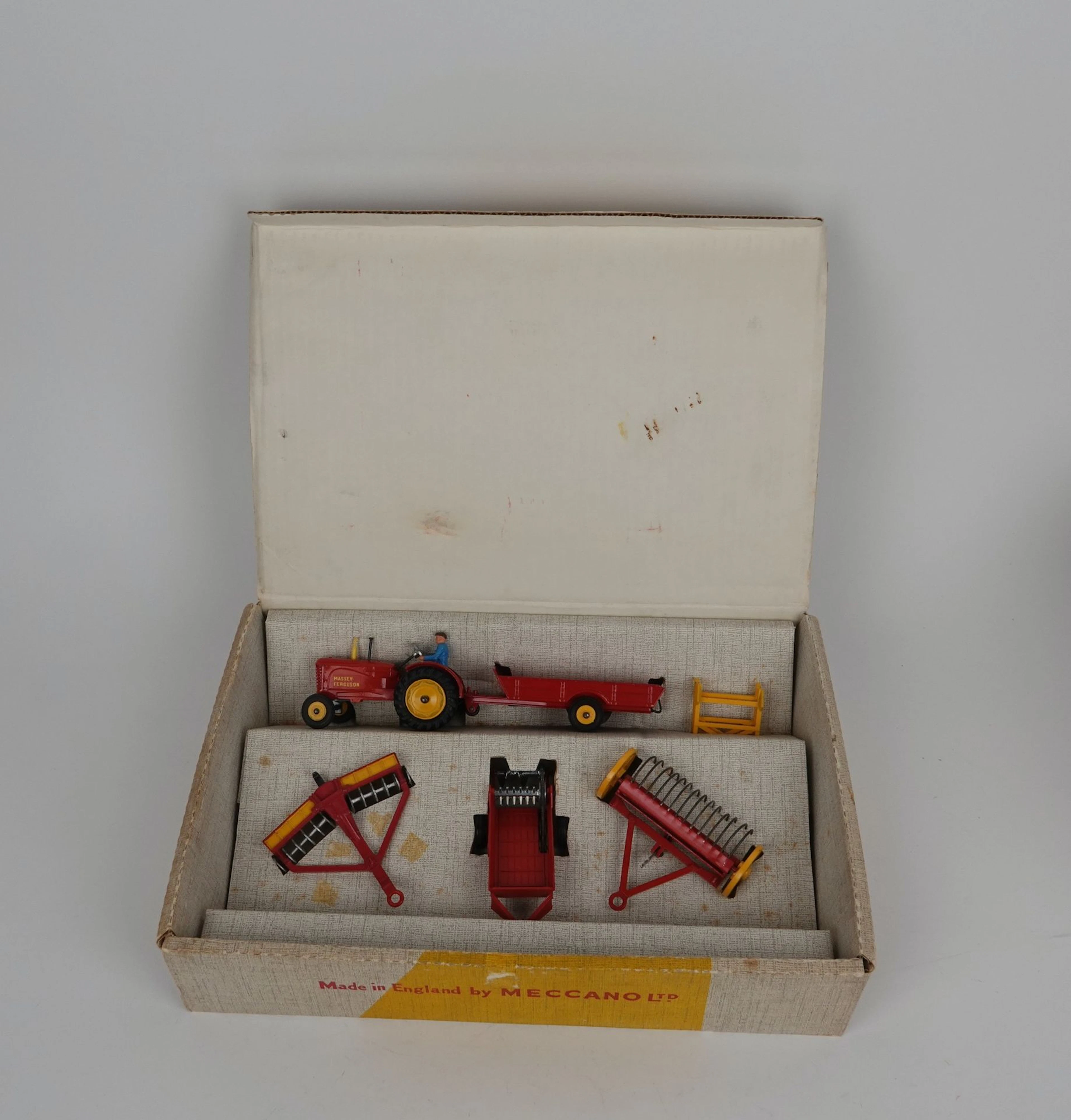 DINKY TOYS - ENGLAND (1) - Lot 71
