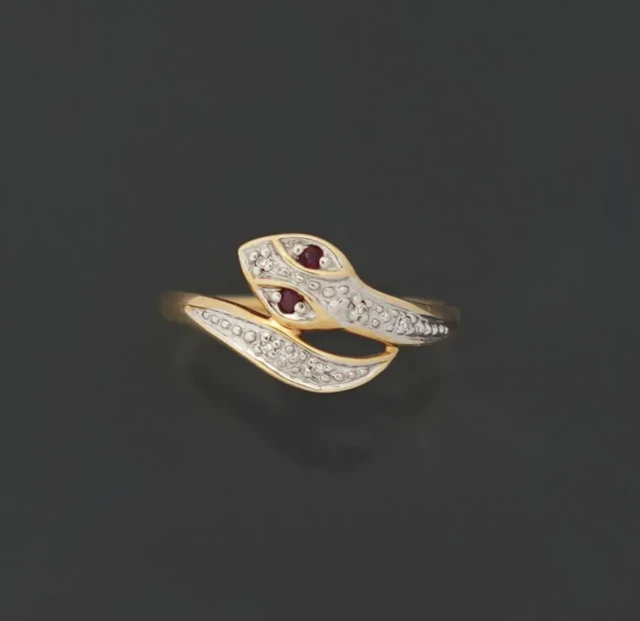 Fine 18K 750k yellow and white gold snake ring in the form o - Lot 219