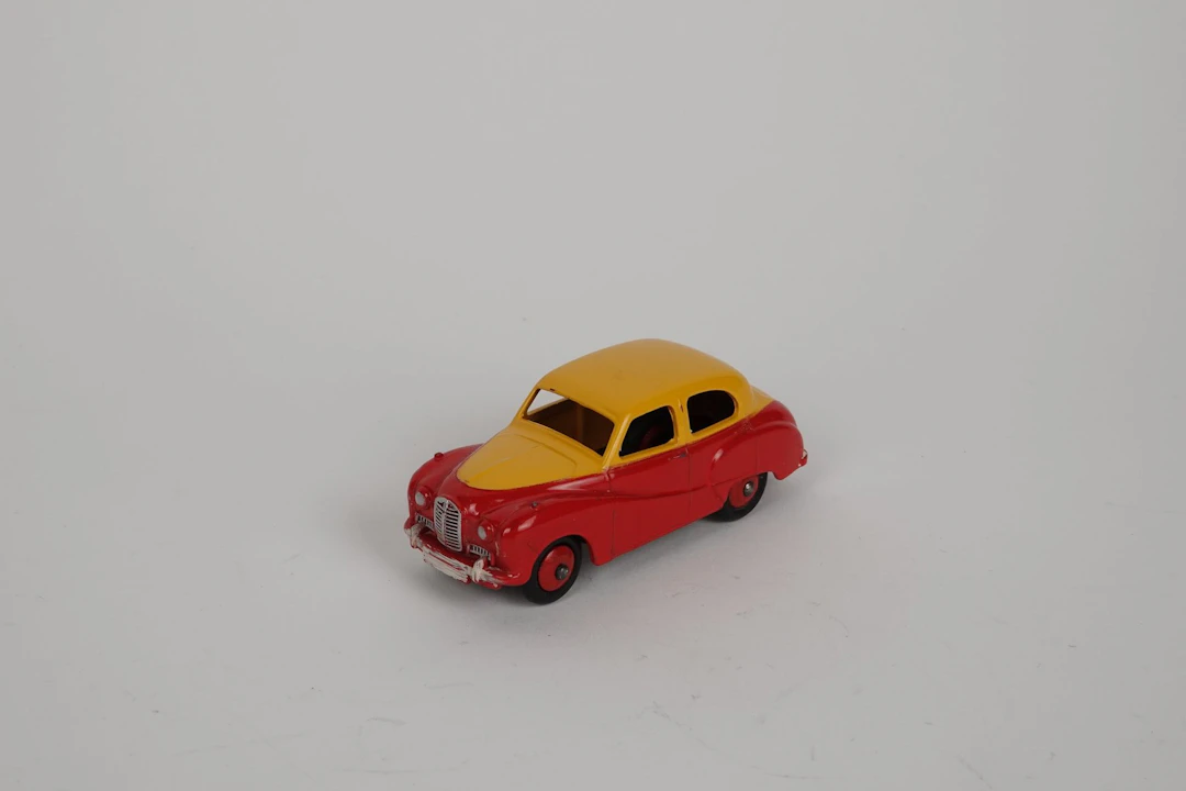 DINKY TOYS - ENGLAND (1) - Lot 67