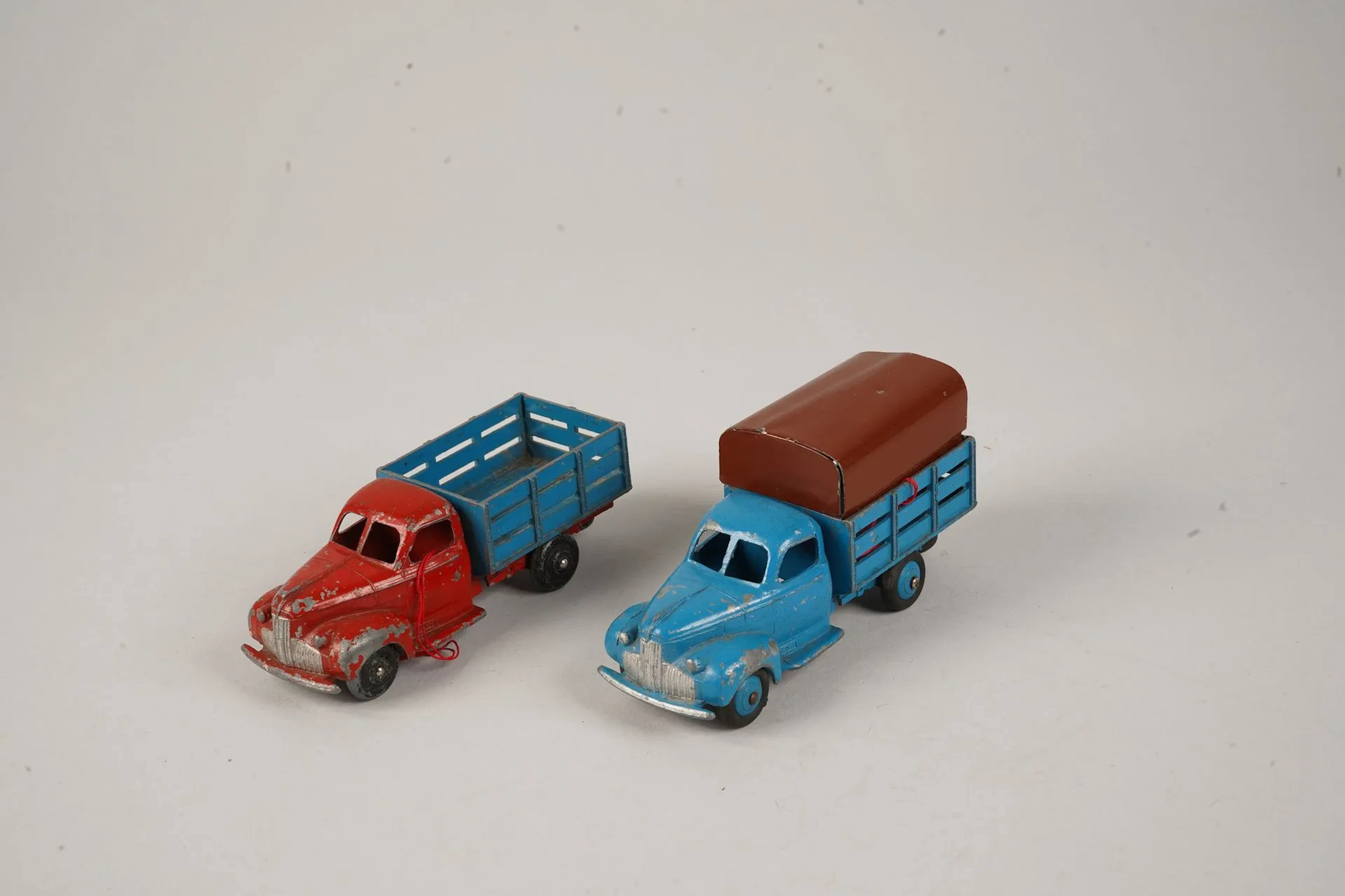 DINKY TOYS - FRANCE (2) - Lot 211