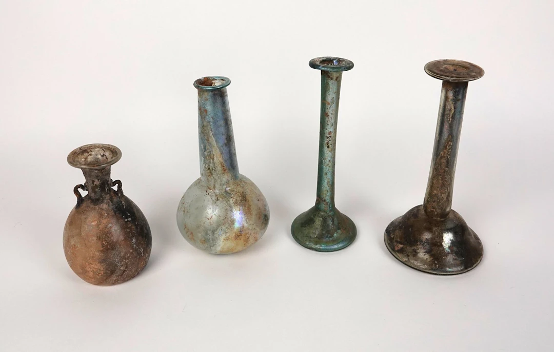 Set of four vases of various types, including long-necked va - Lot 243
