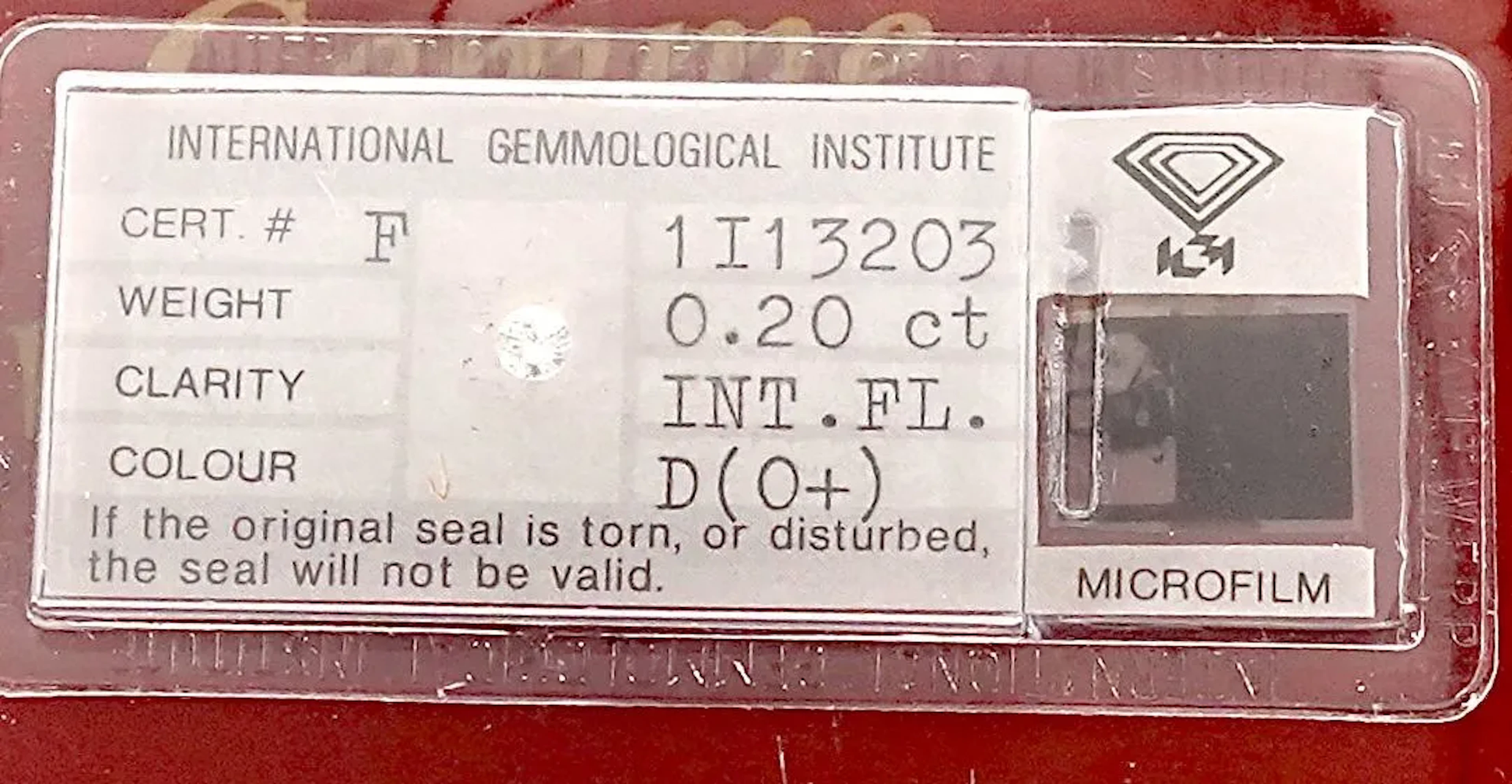 A diamond on paper (sealed) accompanied by its IGI certifica - Lot 277