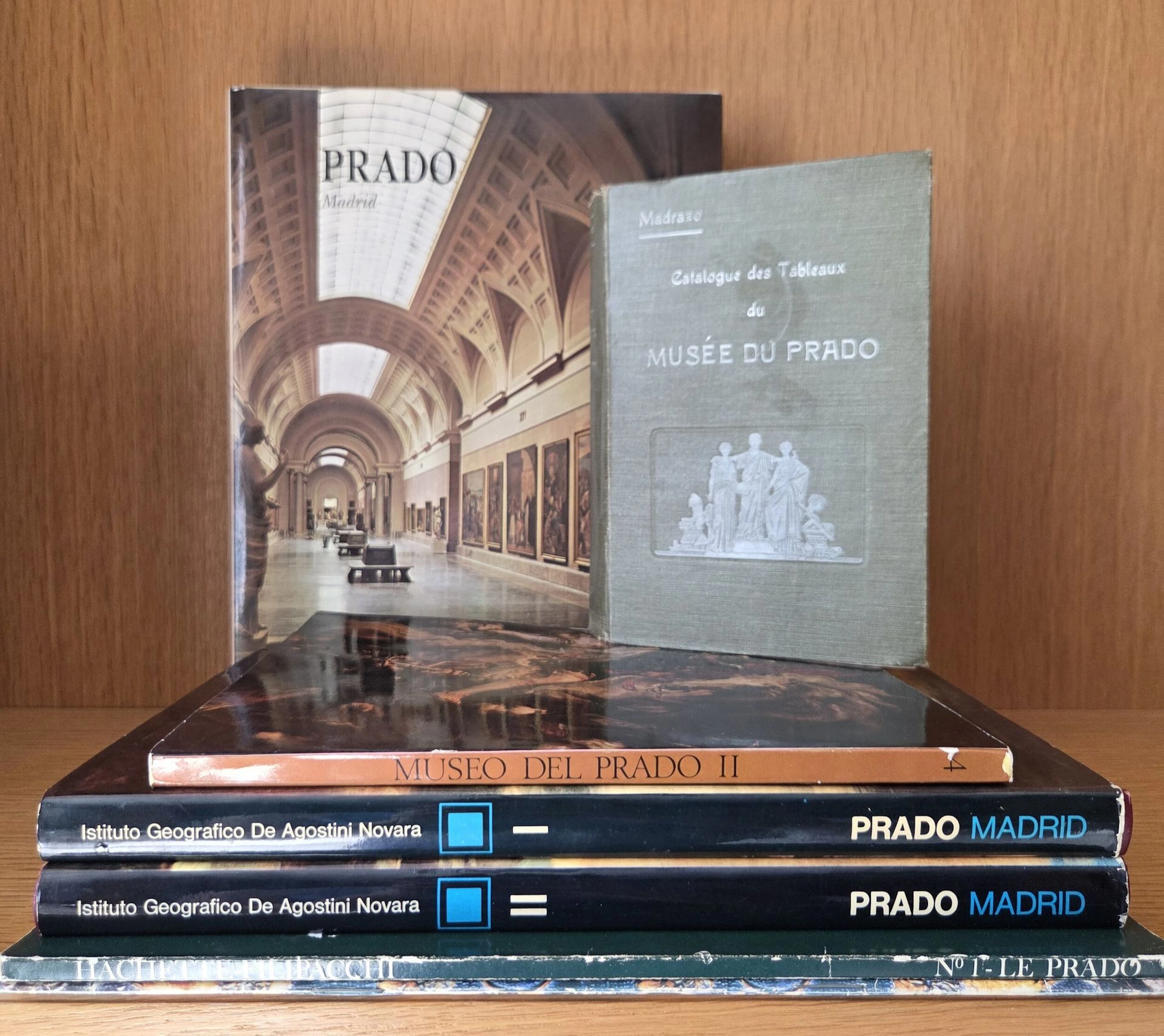 Set of books on the Prado collections: - two books on the Pr - Lot 401