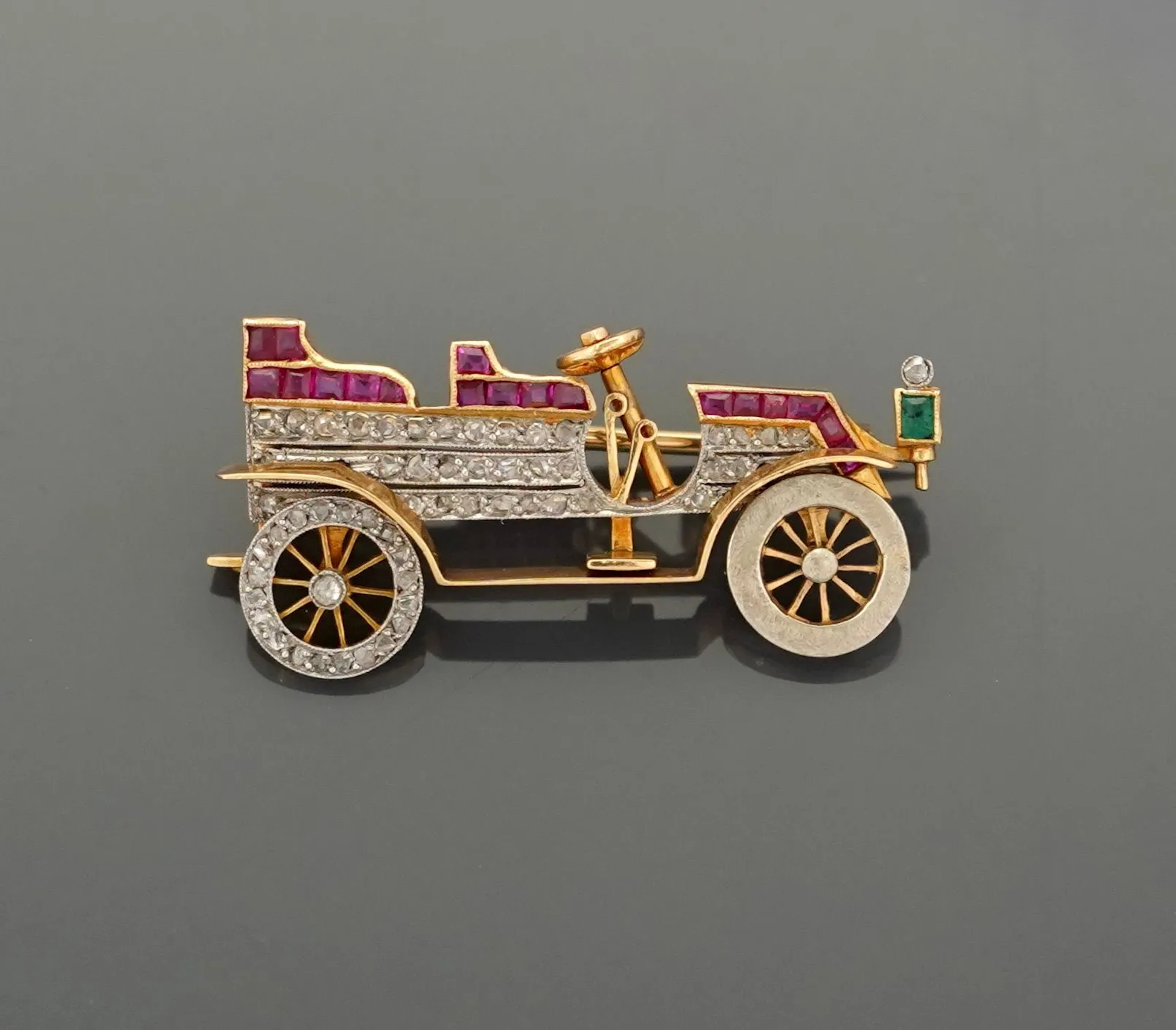 Brooch in 18K 750 thousandths yellow gold and 800 thousandth - Lot 142