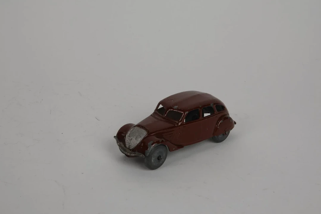 DINKY TOYS - FRANCE (1) - Lot 233
