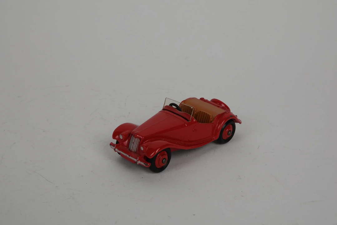 DINKY TOYS - ENGLAND (1) - Lot 64