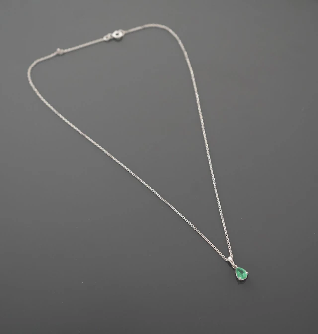 18k white gold (750) chain with a forçat link design, featur - Lot 328