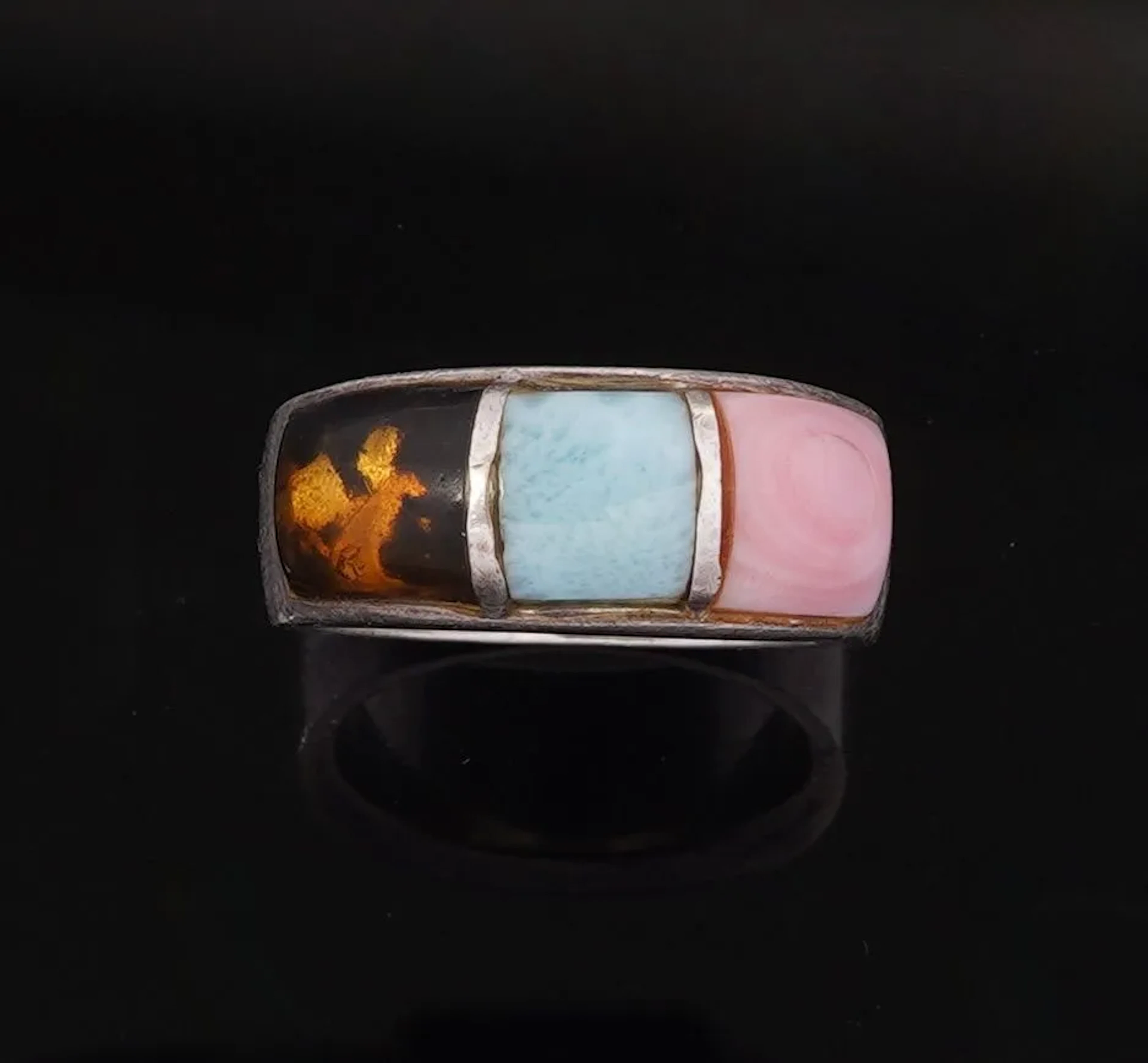 925 sterling silver trilogy ring set with a semi-precious st - Lot 63