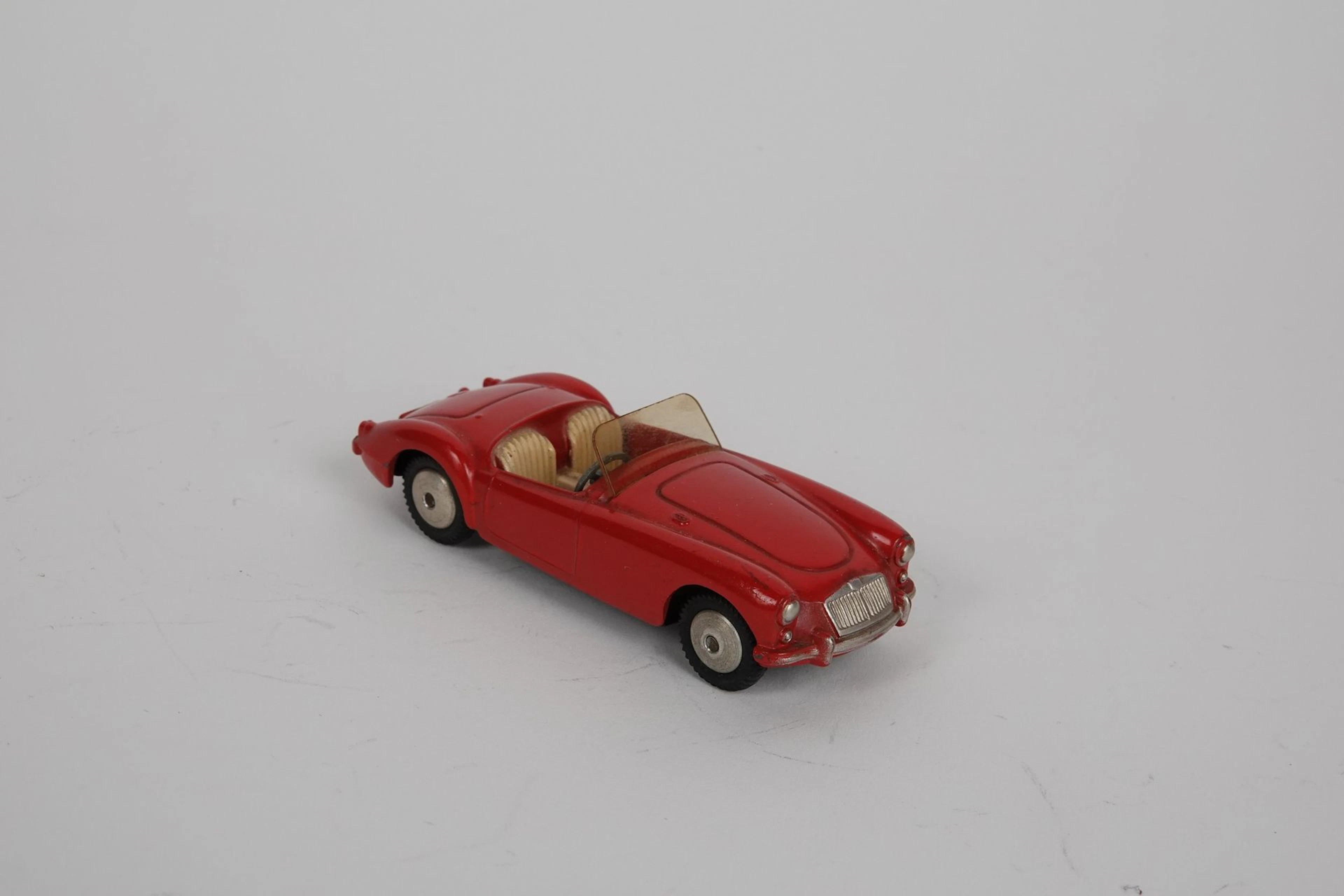CORGI TOYS - ENGLAND (1) - Lot 48