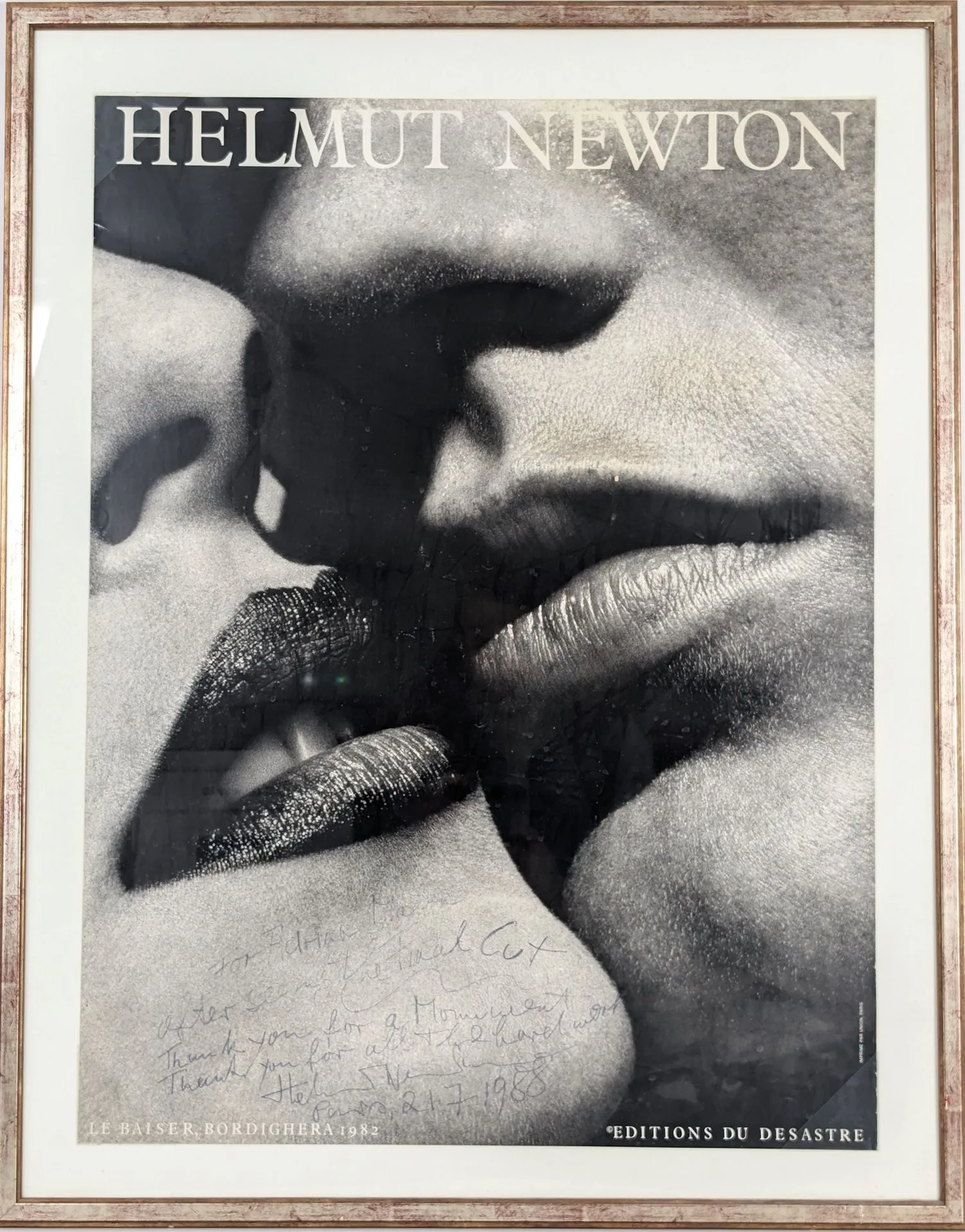 Large poster of a photograph by Helmut NEWTON "Le baiser Bor - Lot 106