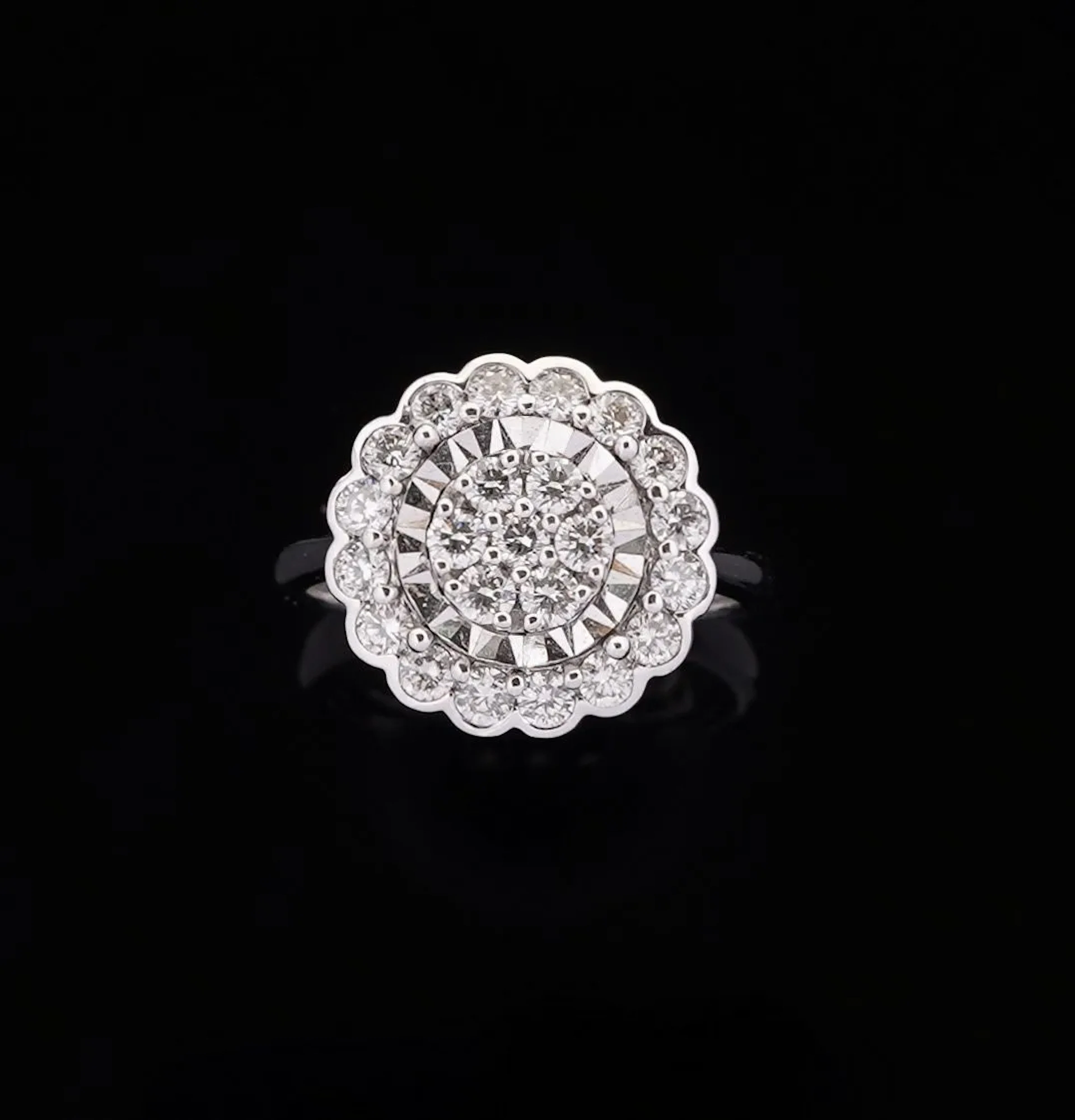 18k white gold daisy ring (750 parts per thousand), entirely - Lot 286