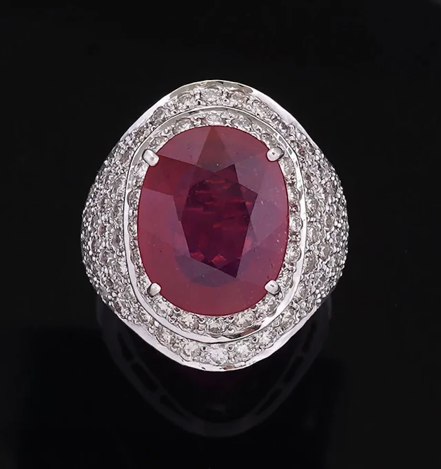 An 18k white gold ring (750 parts per thousand) featuring an - Lot 190