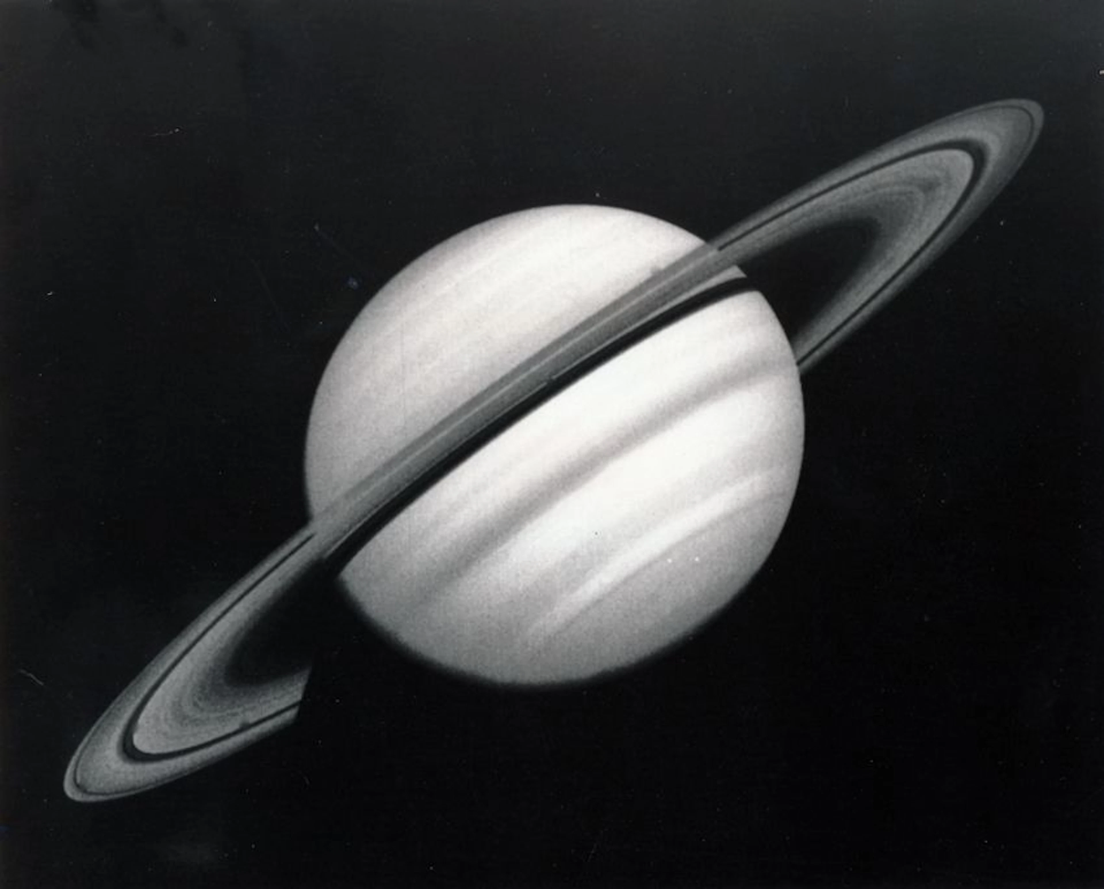 Nasa. Full view of the planet Saturn by the Voyager 1 space - Lot 146
