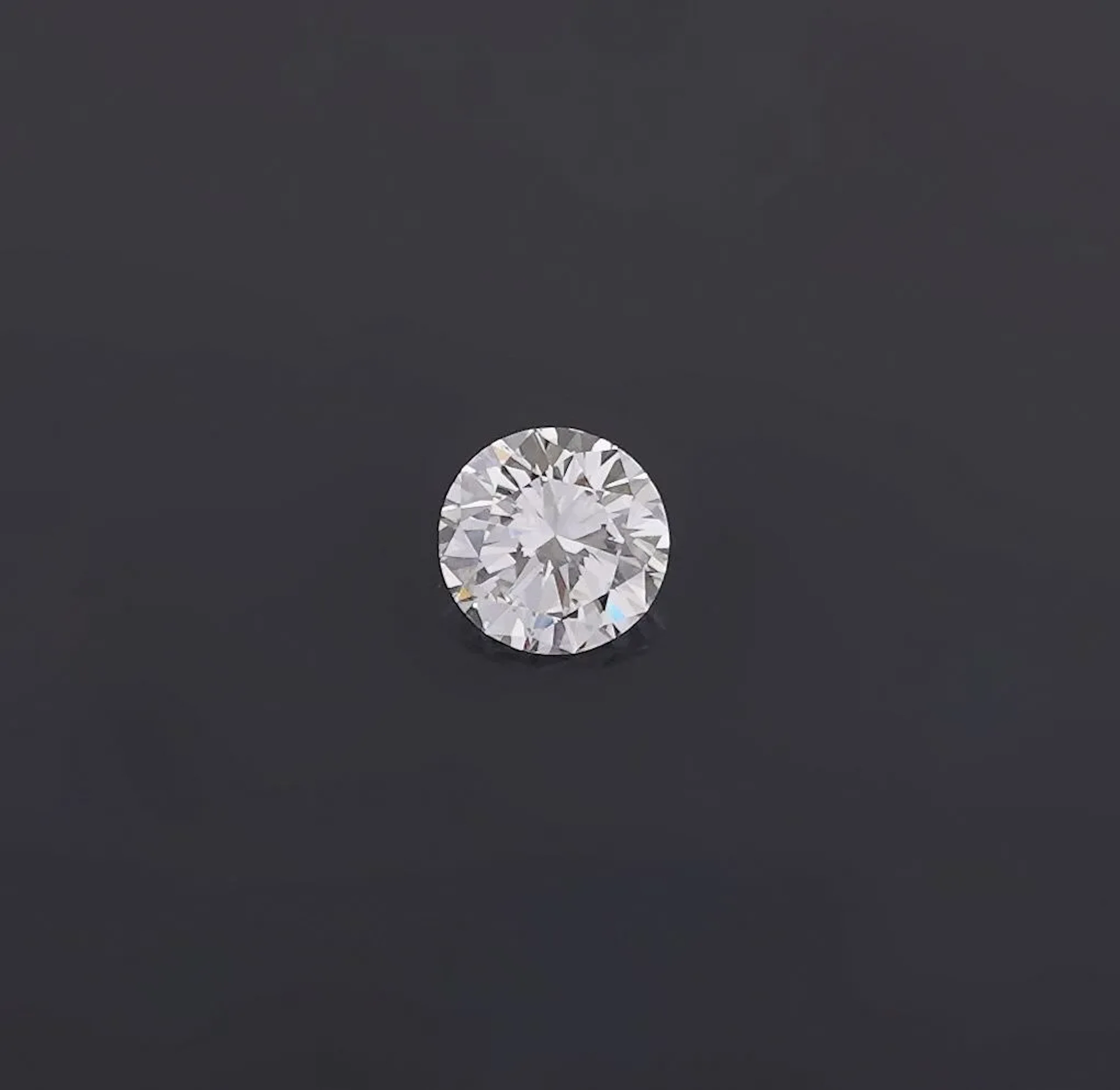 A 1.14-carat round brilliant-cut diamond accompanied by a ce - Lot 239