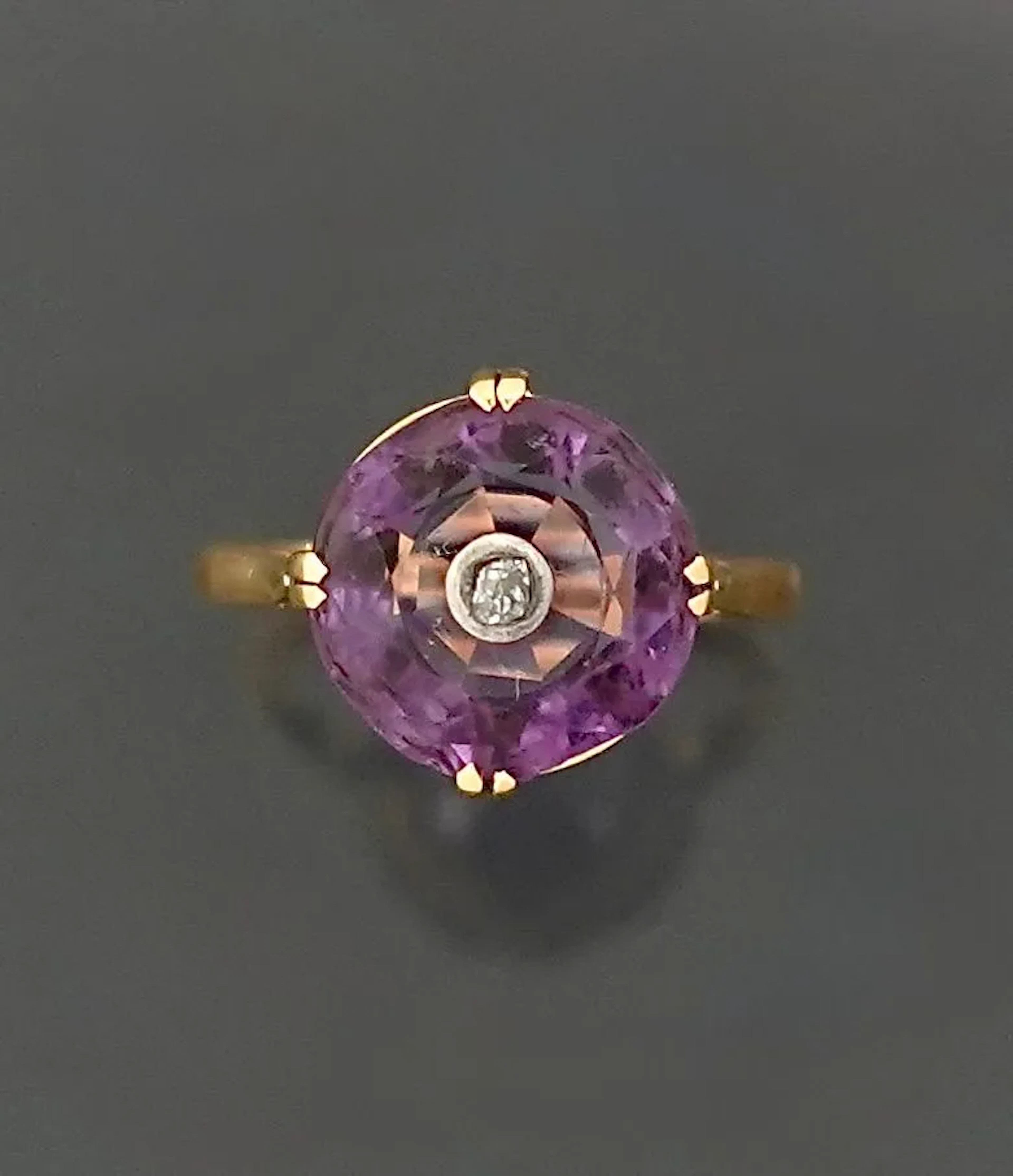 Original and chic cocktail ring in 18K yellow gold 750 thous - Lot 290
