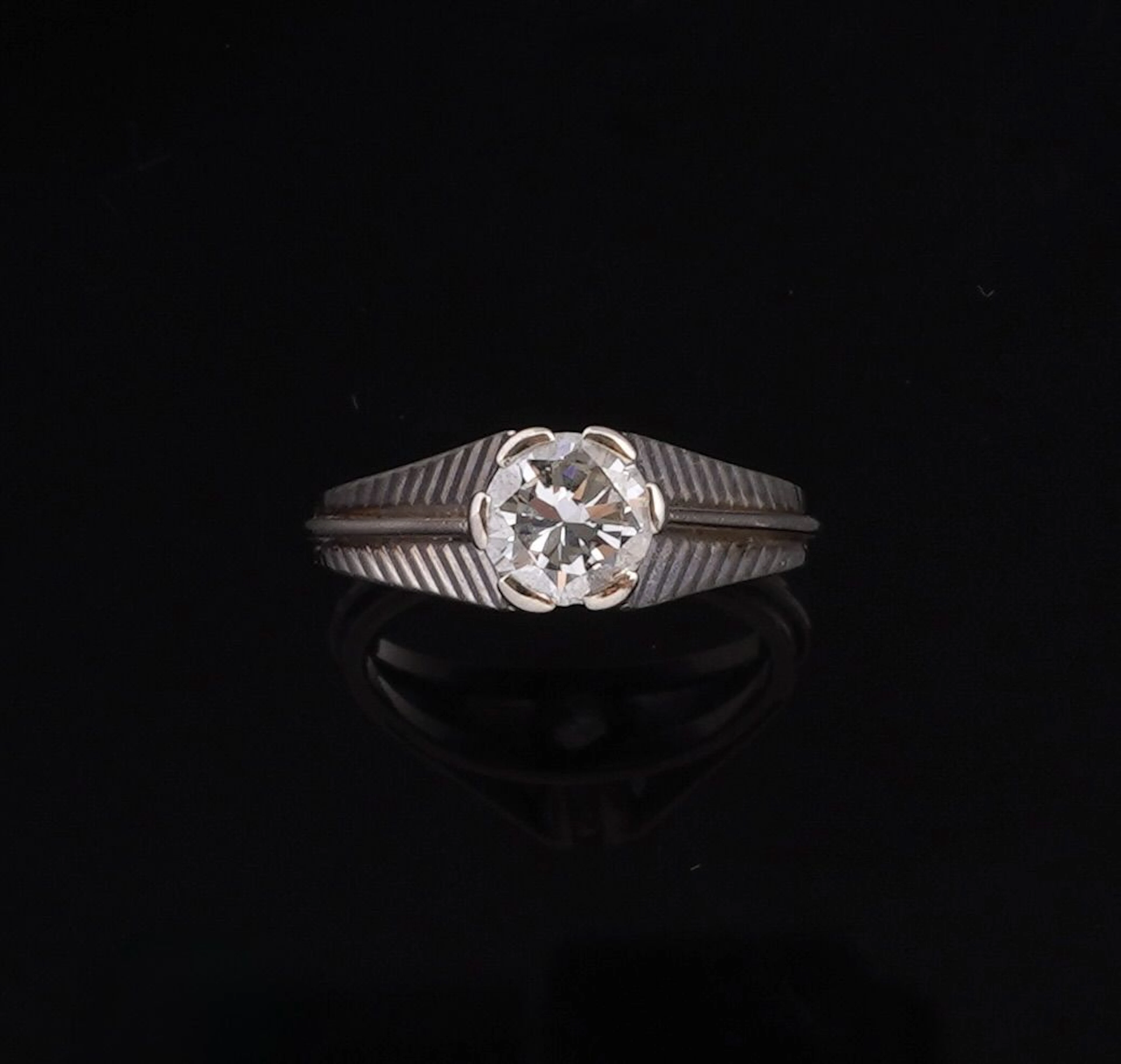 Solitaire, in 18K 750 thousandths white gold, set with a mod - Lot 224
