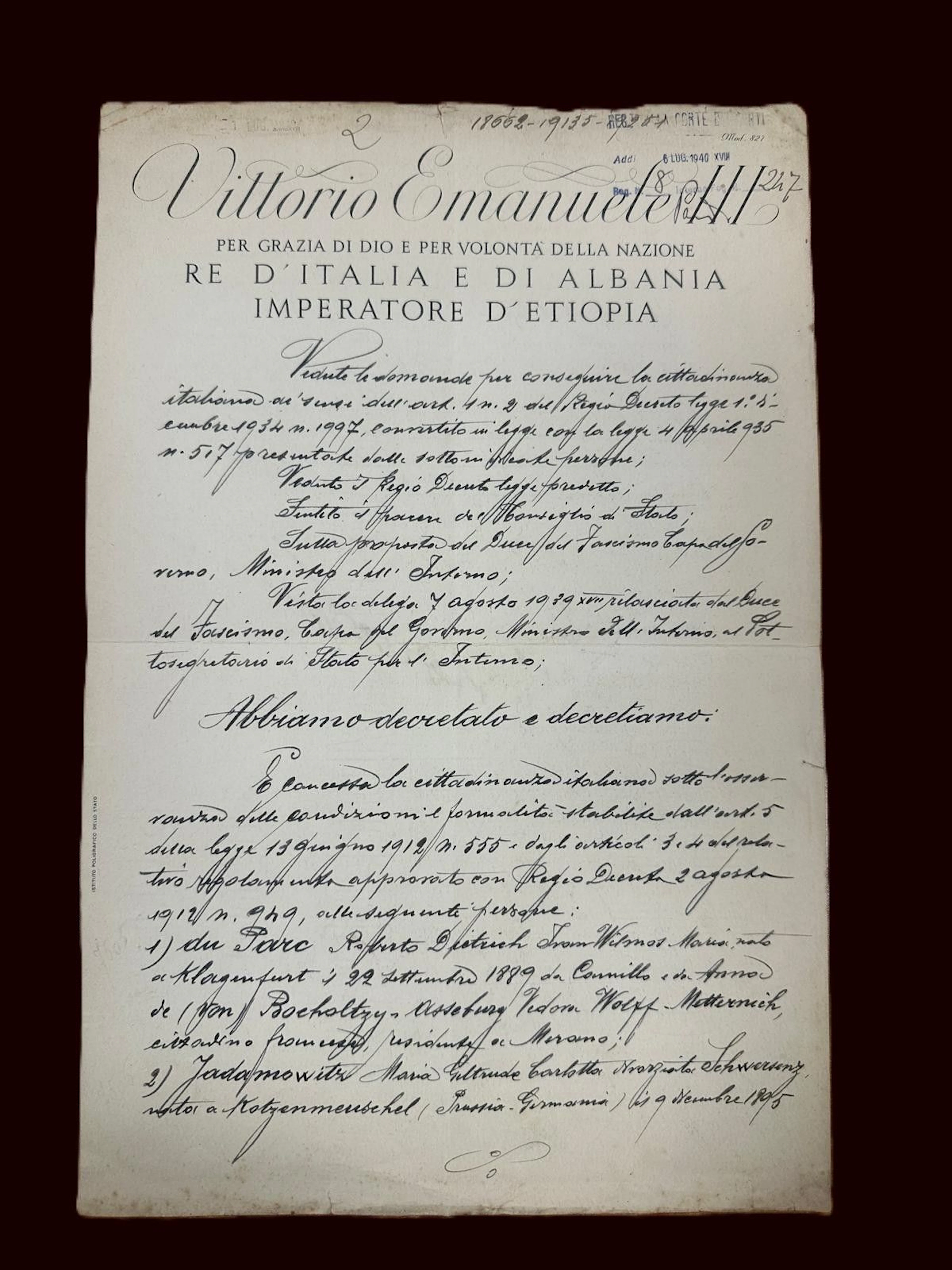 Autograph dated 1940 and signed by Victor Emmanuel III and B - Lot 137